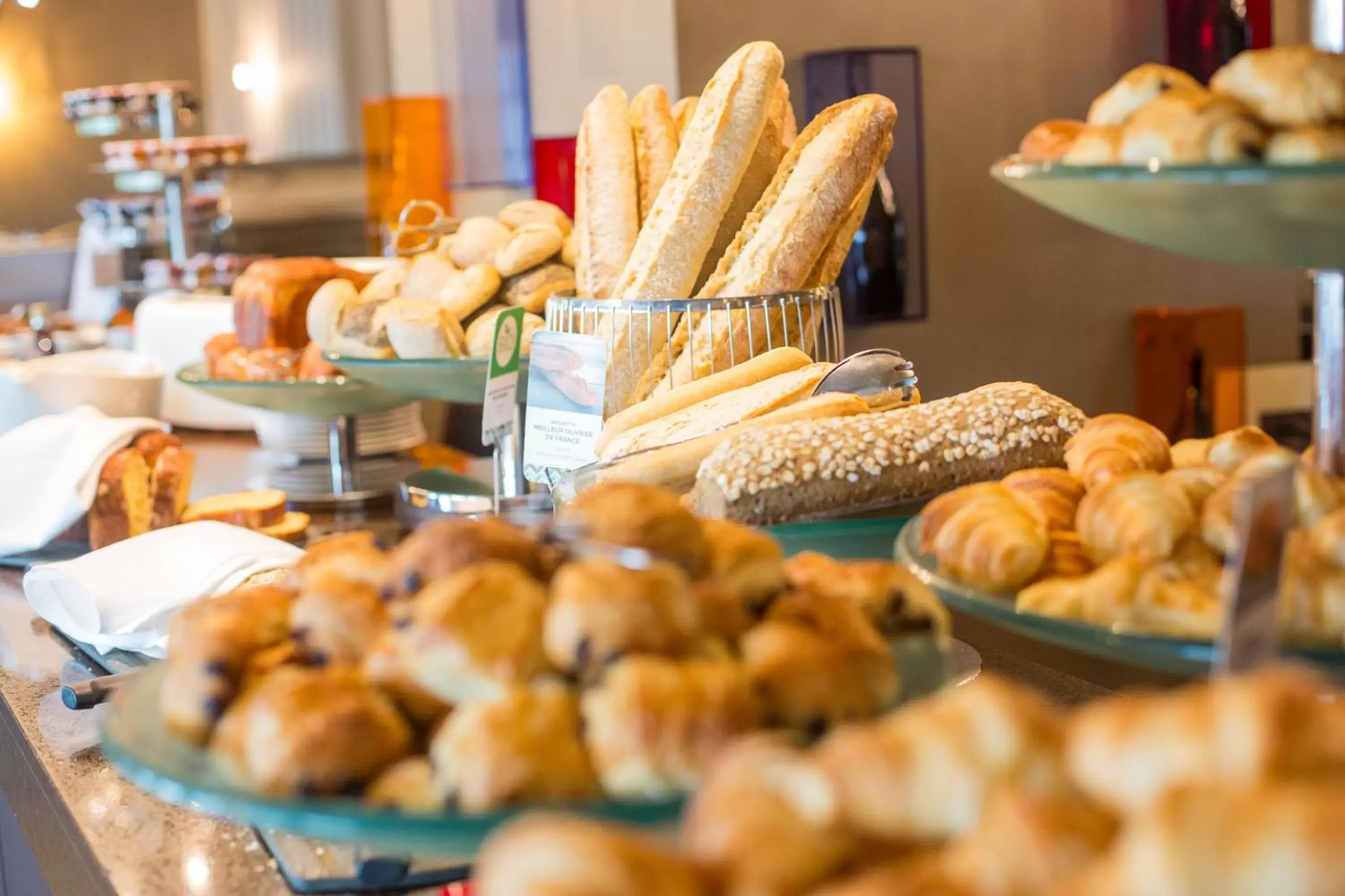 Breakfast, Food in Mercure Reims Centre Cathédrale