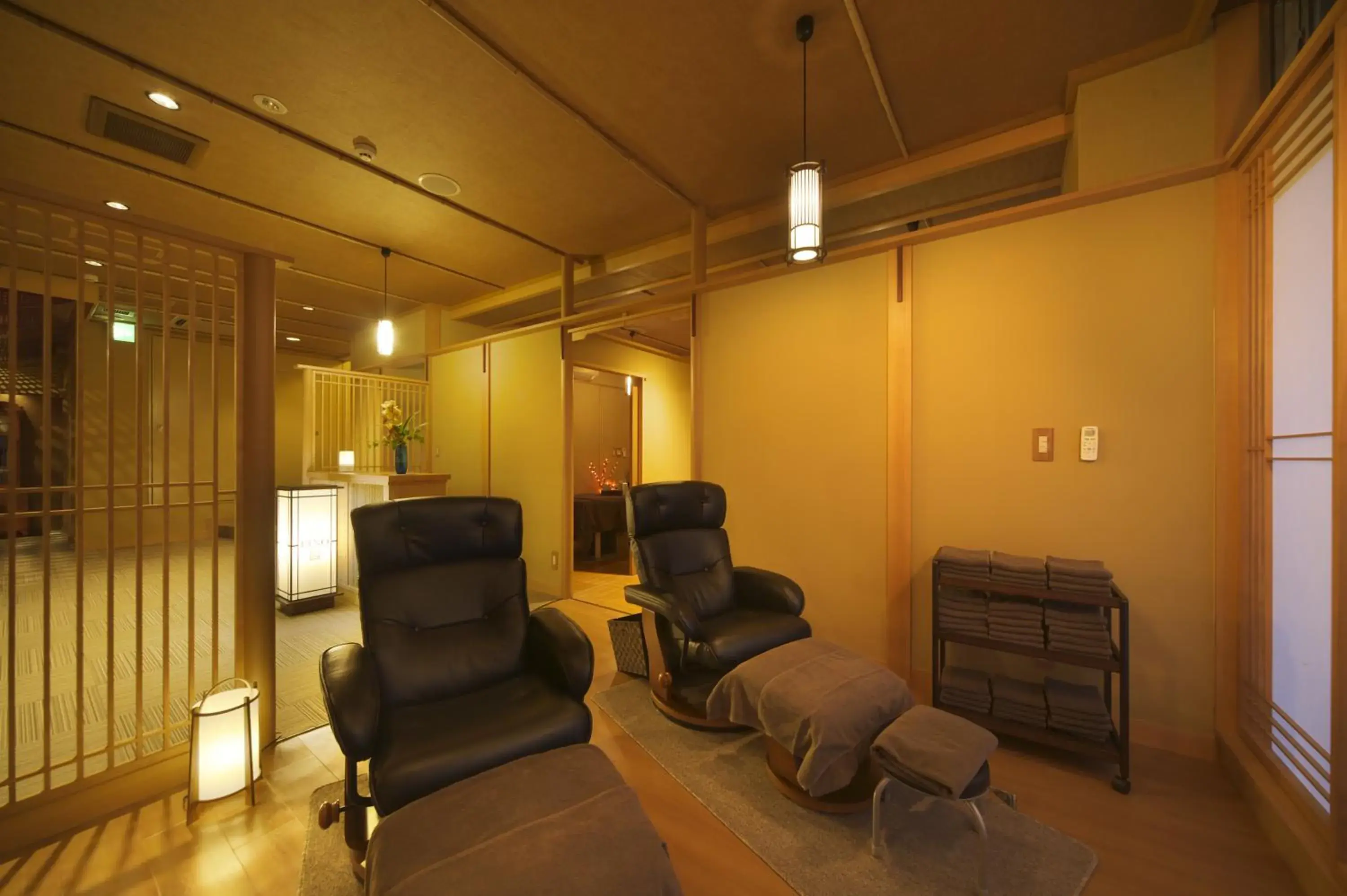 Massage, Seating Area in Kasuitei Ooya