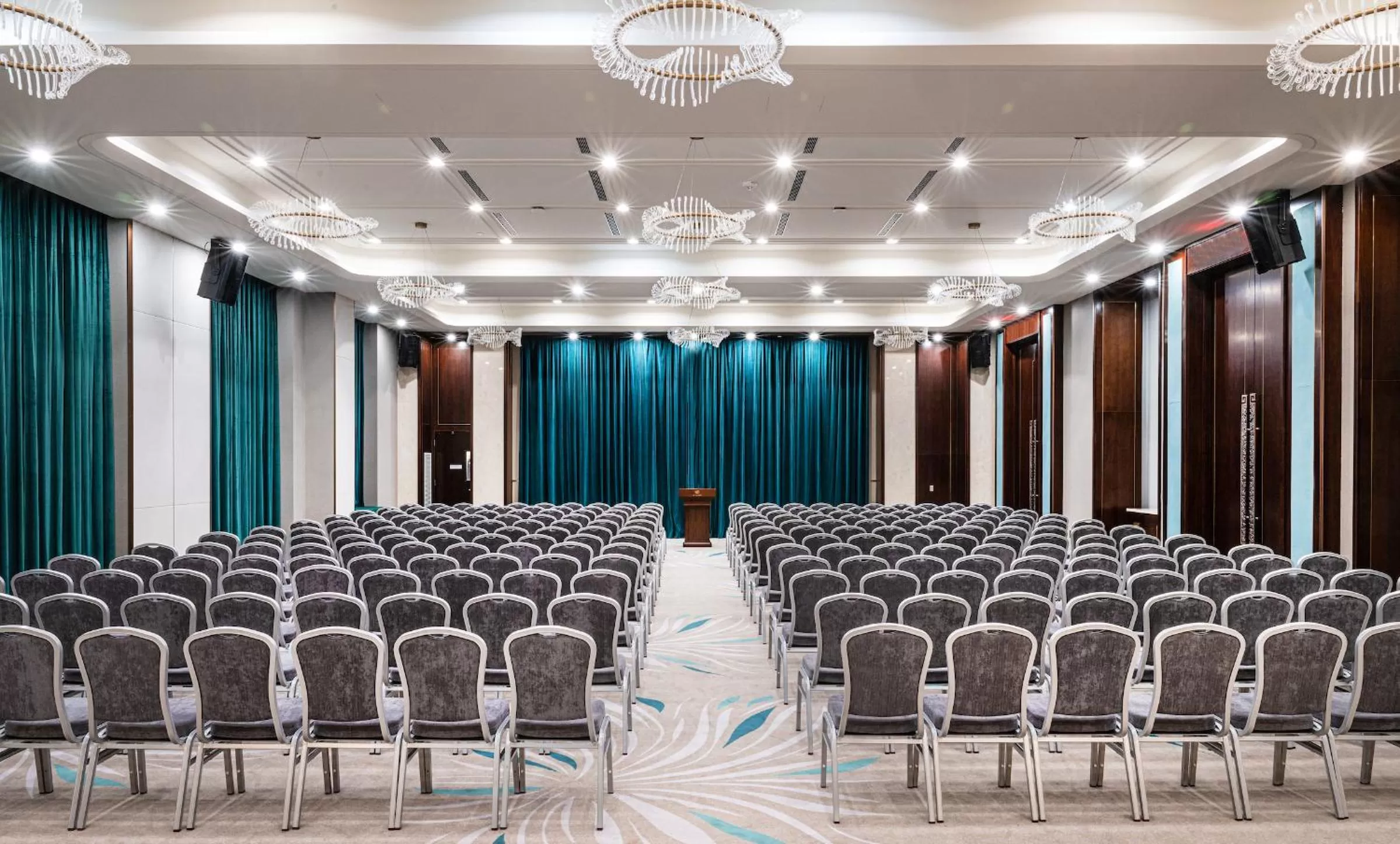 Meeting/conference room in Blossom Hotel Houston, Curio Collection by Hilton