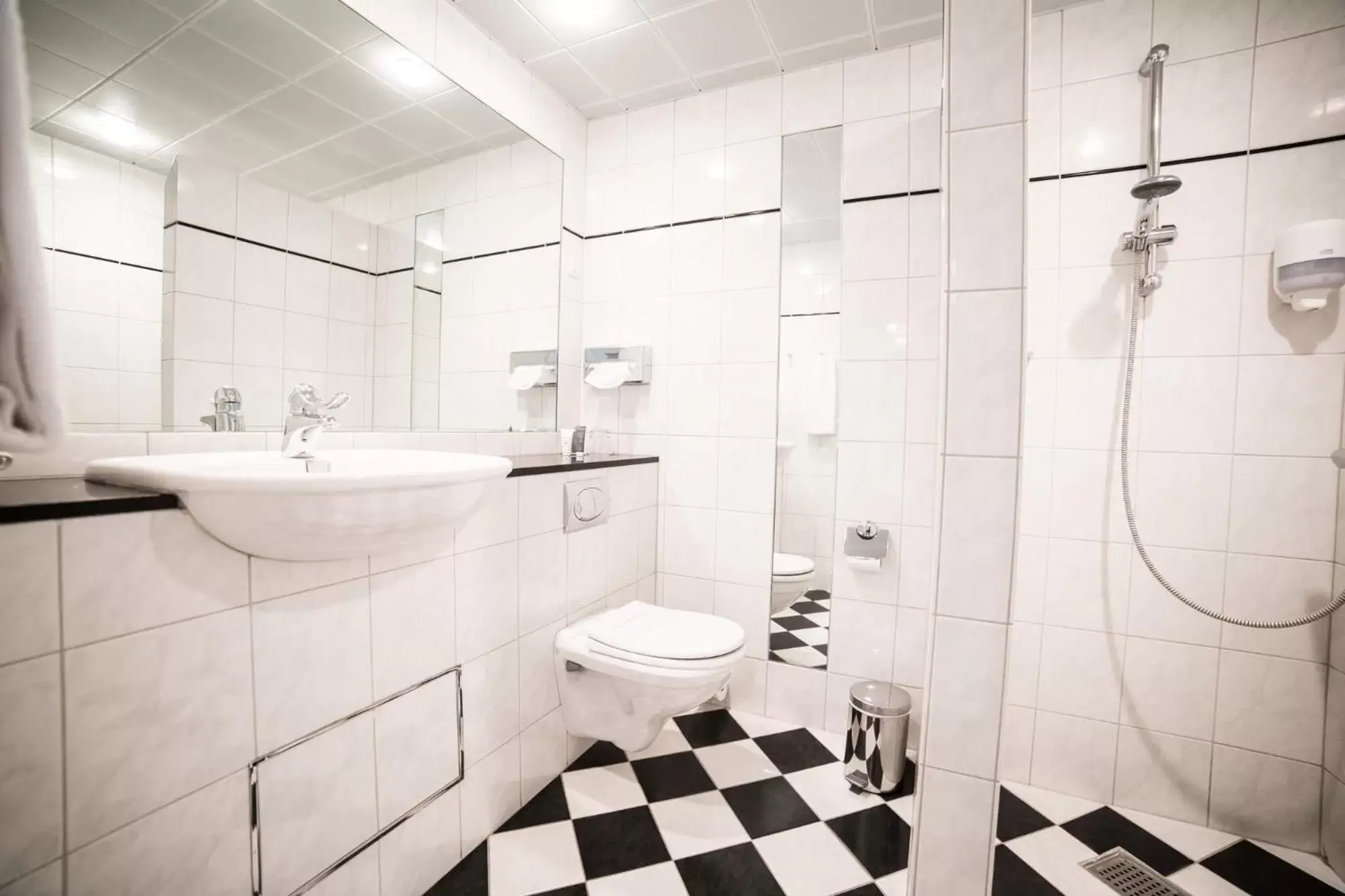 Shower, Bathroom in Comwell Hvide Hus Aalborg