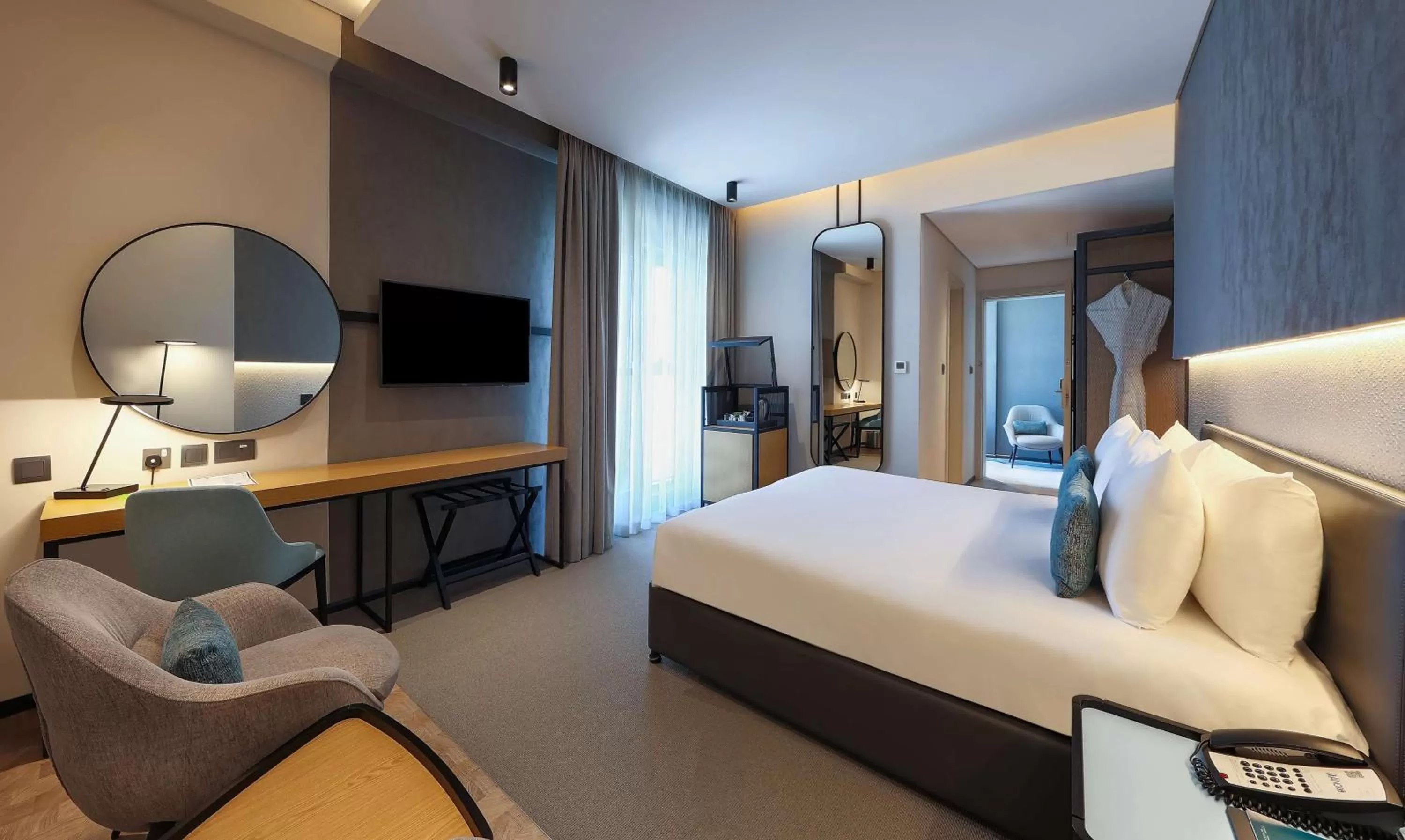 One-Bedroom Suite in JA The Manor Hotel, Dubai