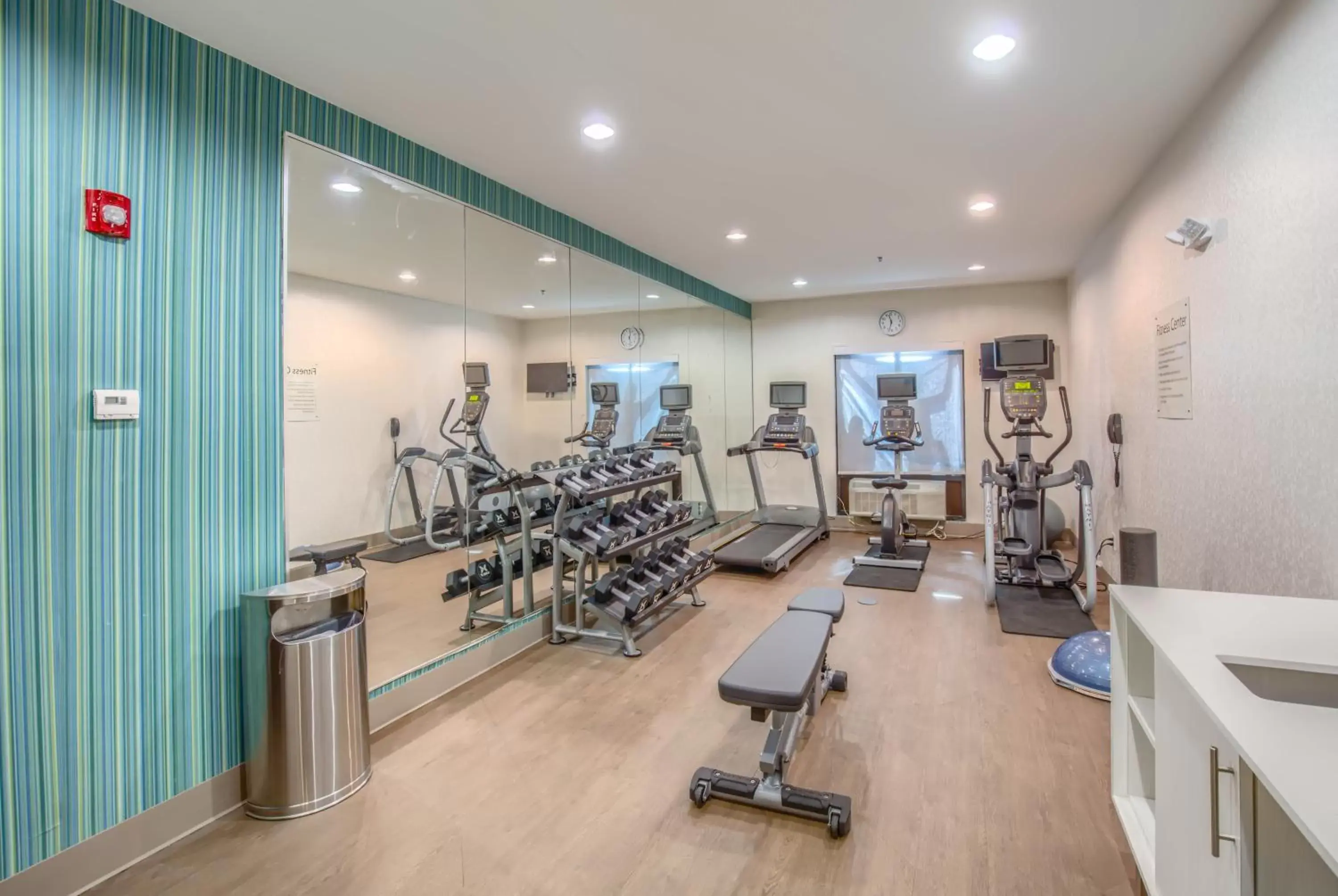 Fitness centre/facilities, Fitness Center/Facilities in Holiday Inn Express Hotel & Suites Gulf Shores, an IHG Hotel