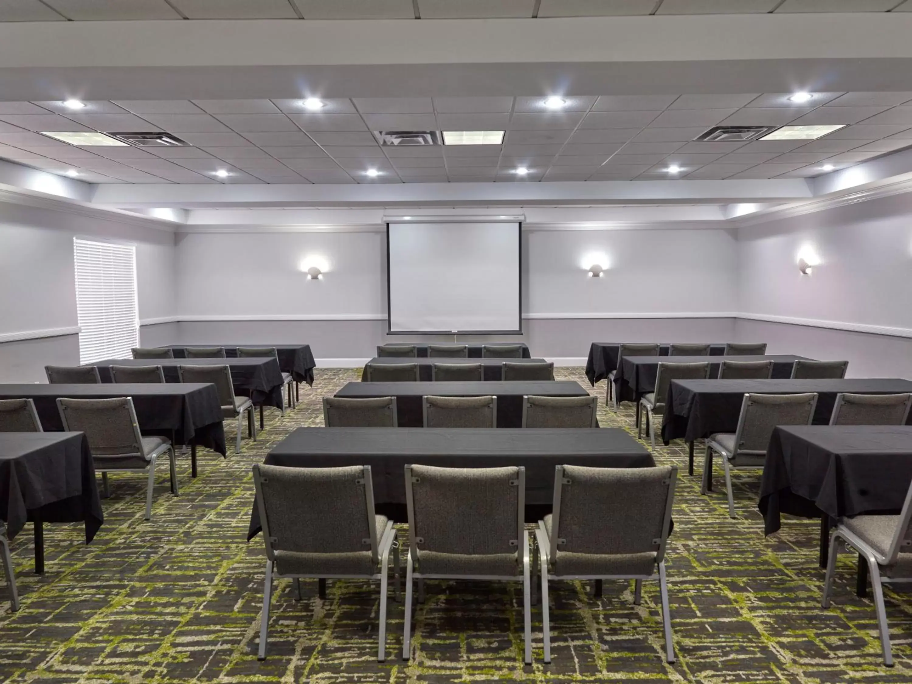 Meeting/conference room in Holiday Inn Resort Daytona Beach Oceanfront, an IHG Hotel