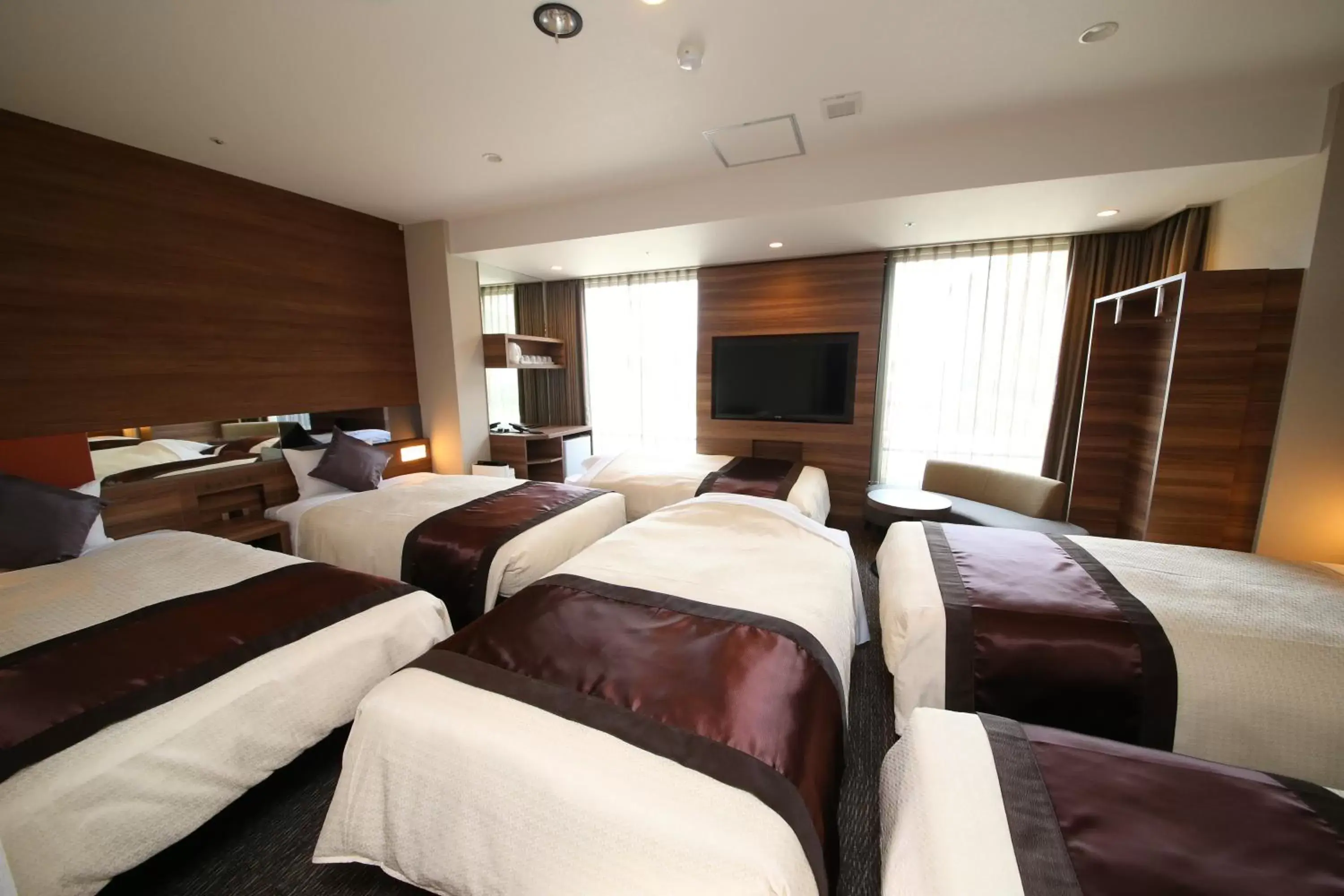 Photo of the whole room, Bed in The Hedistar Hotel Narita