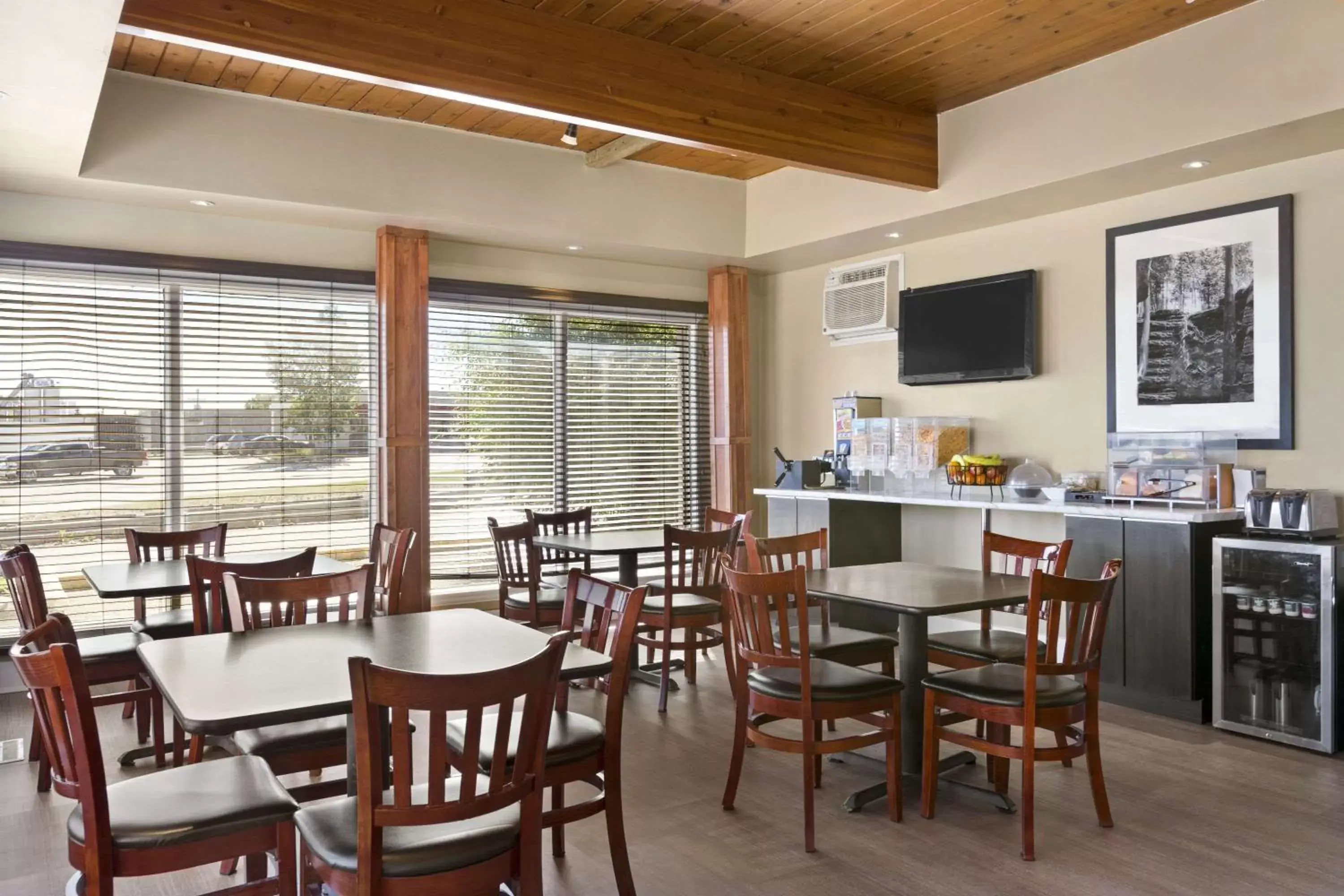 Restaurant/places to eat in Thriftlodge Saskatoon Restaurant/places to eat in Thriftlodge Saskatoon