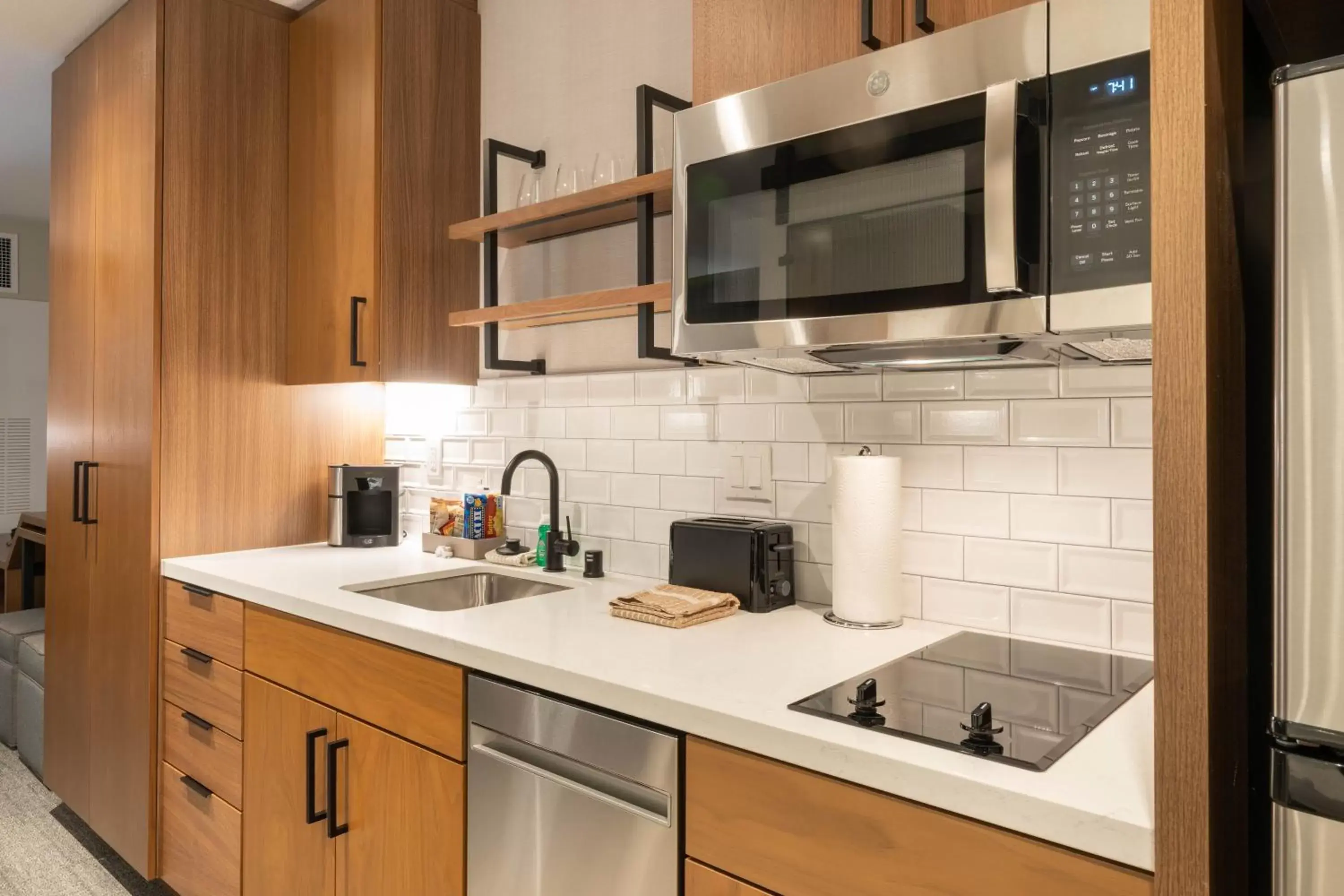 Kitchen or kitchenette, Kitchen/Kitchenette in Residence Inn by Marriott San Francisco Airport Millbrae Station