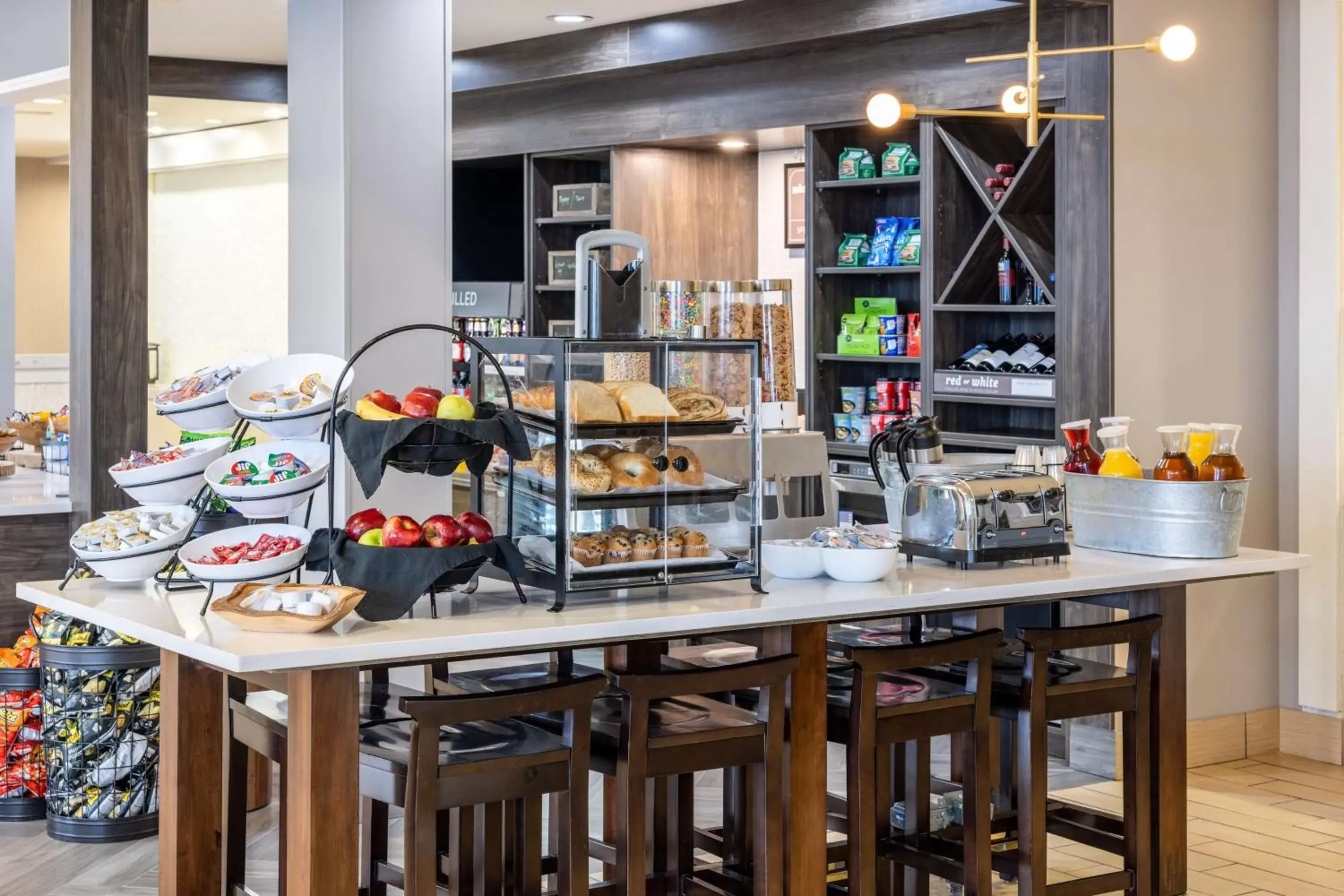 Breakfast, Restaurant/Places to Eat in Hilton Garden Inn Roanoke