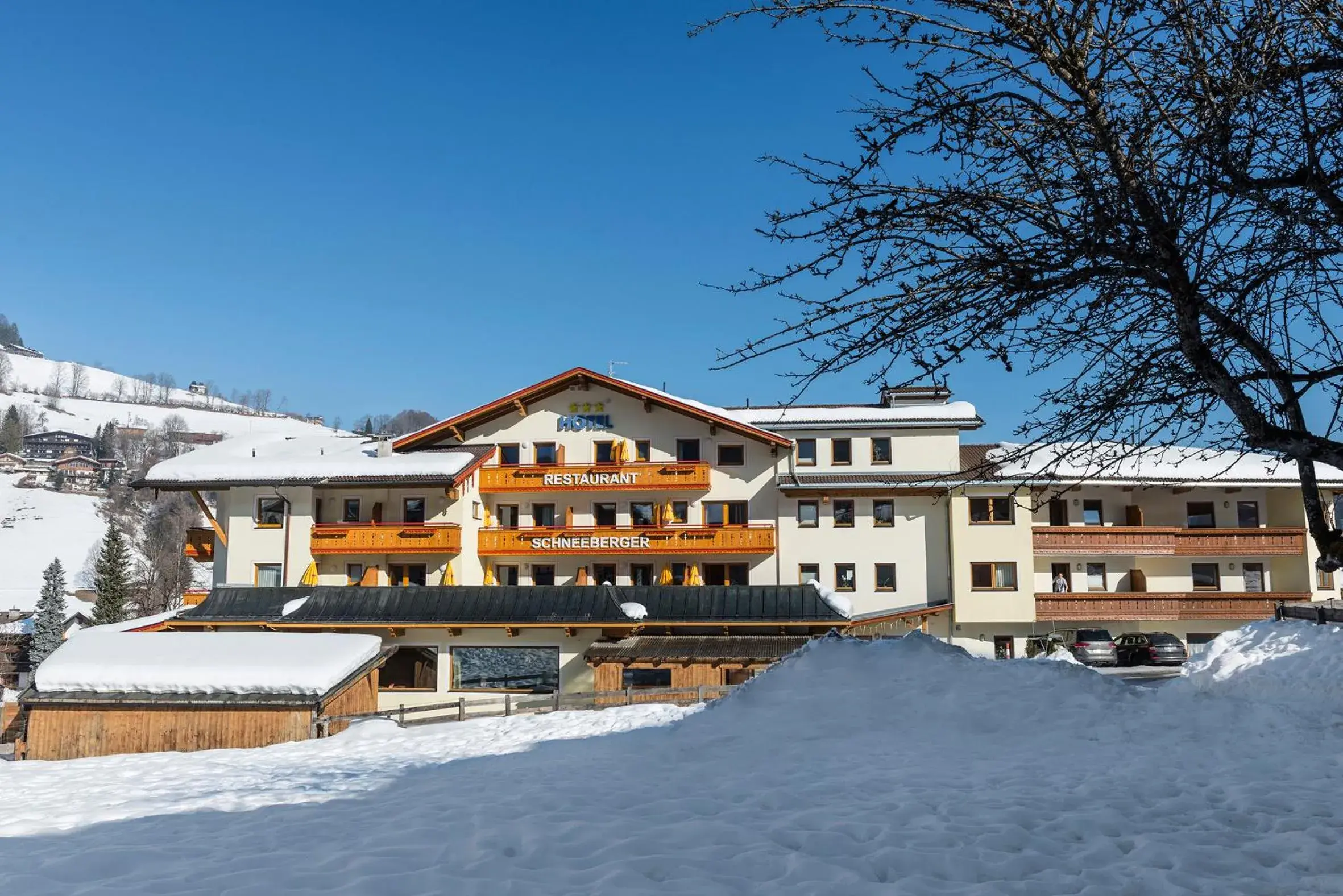 Property building, Winter in Hotel Schneeberger Superior