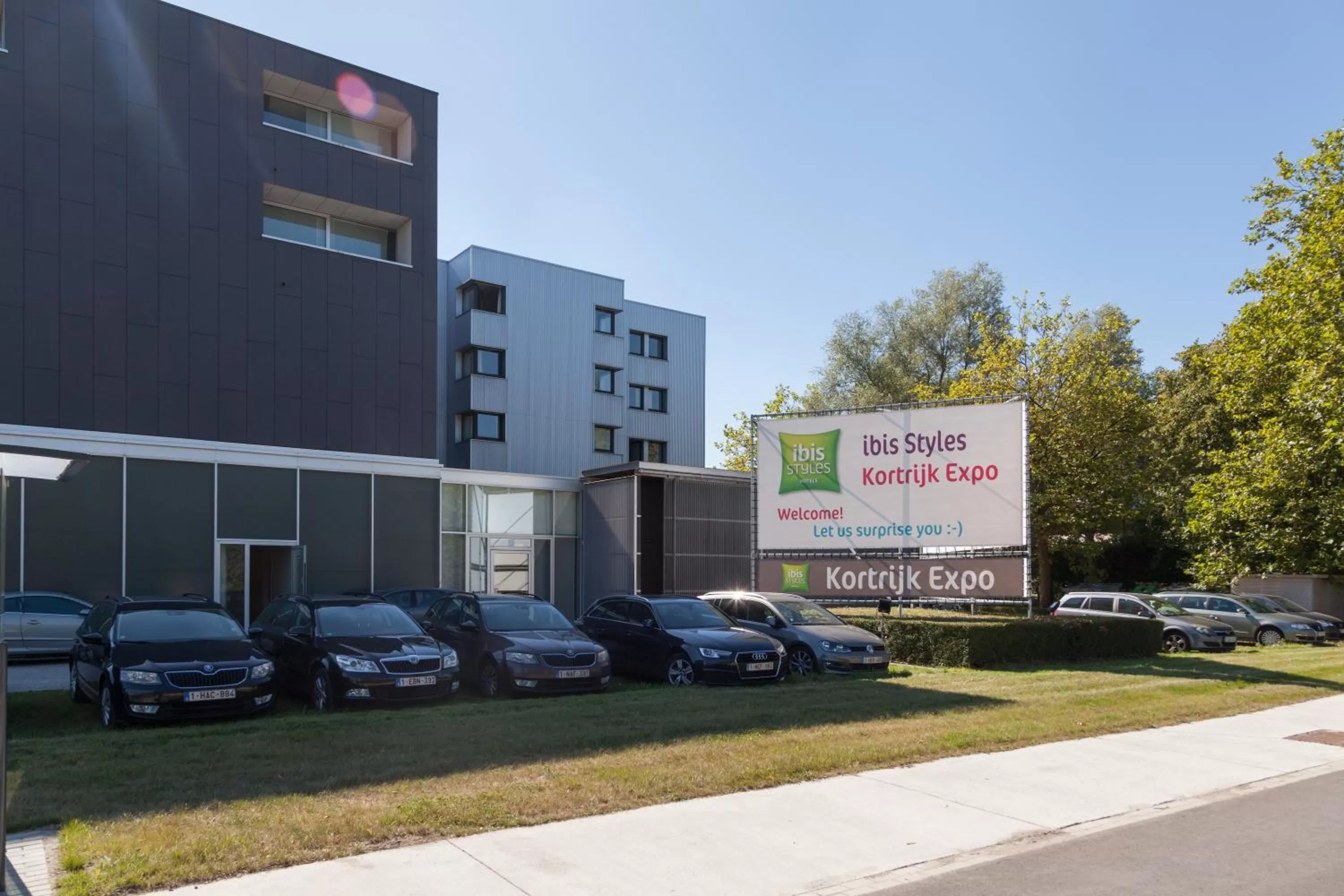 Facade/entrance in ibis Styles Kortrijk Expo