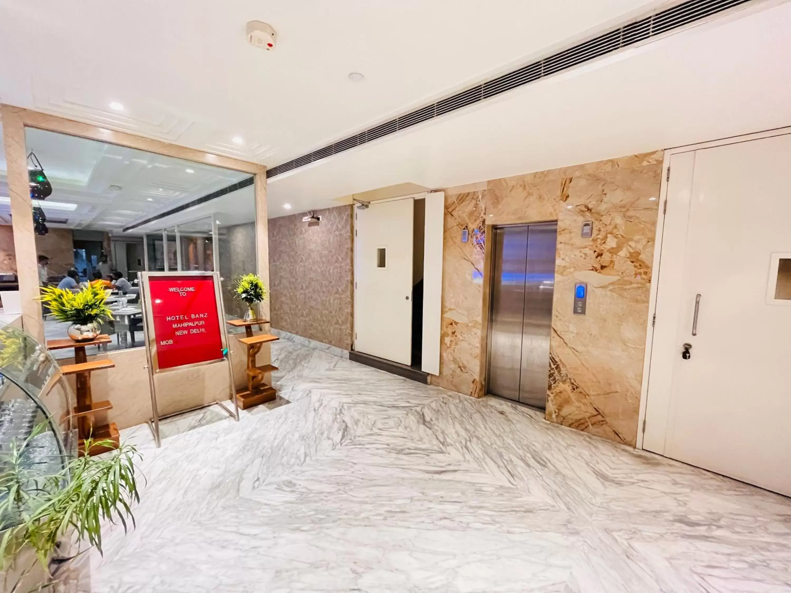 elevator, Lobby/Reception in Hotel Banz - Near Delhi International Airport