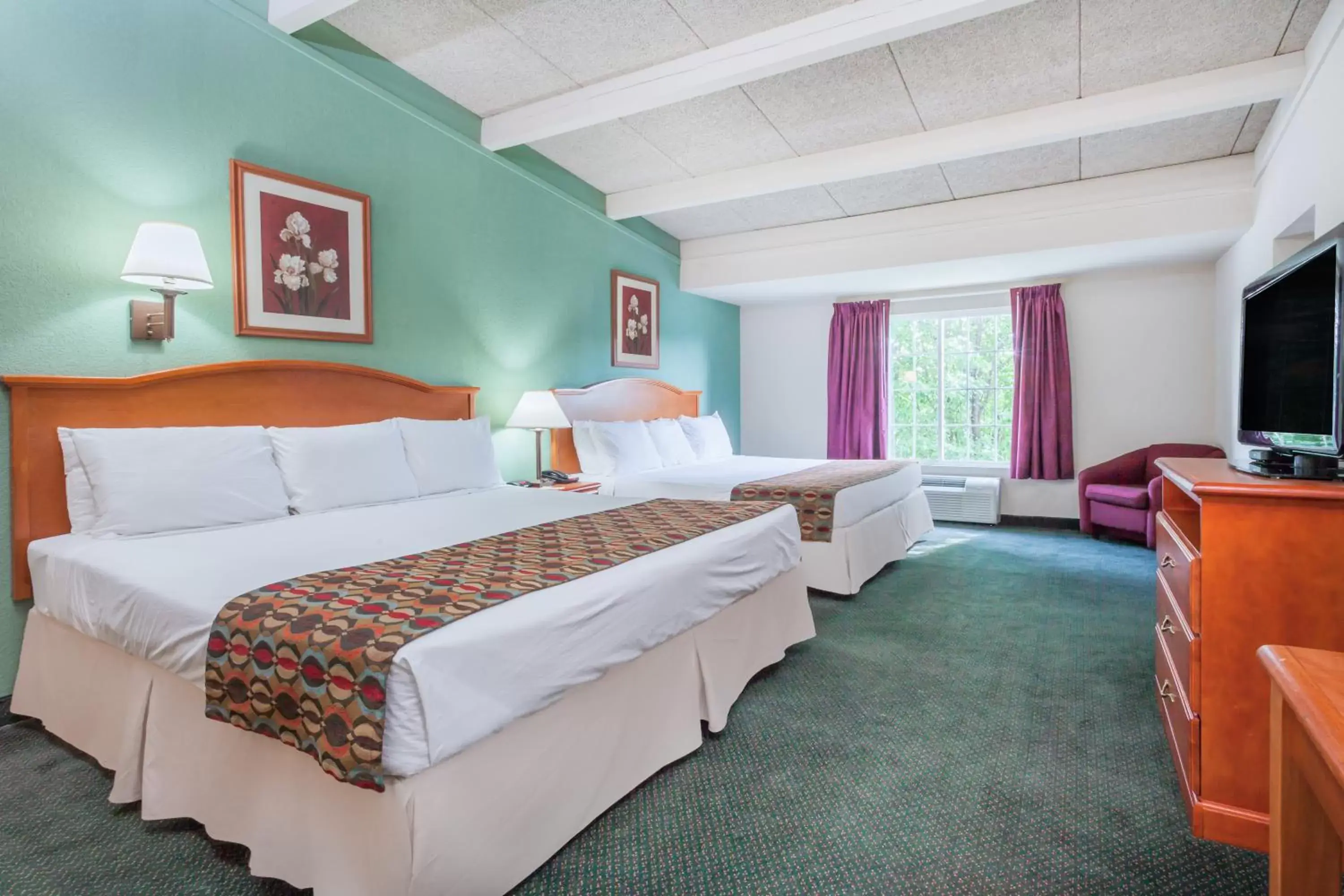 One-Bedroom Suite with Two King Beds - Non-Smoking in Days Inn & Suites by Wyndham Lexington