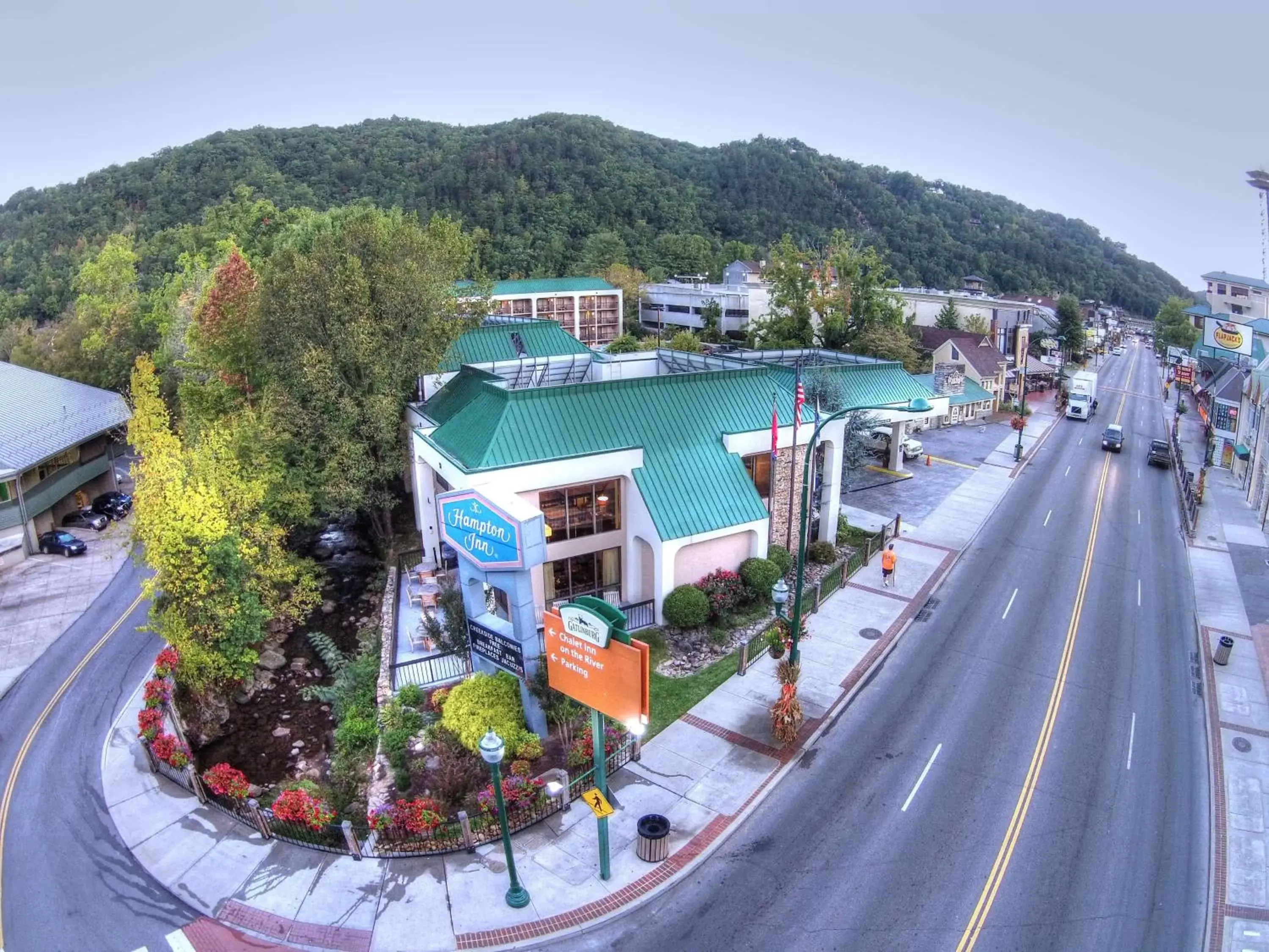 Property building, Bird's-eye View in Hampton Inn Gatlinburg