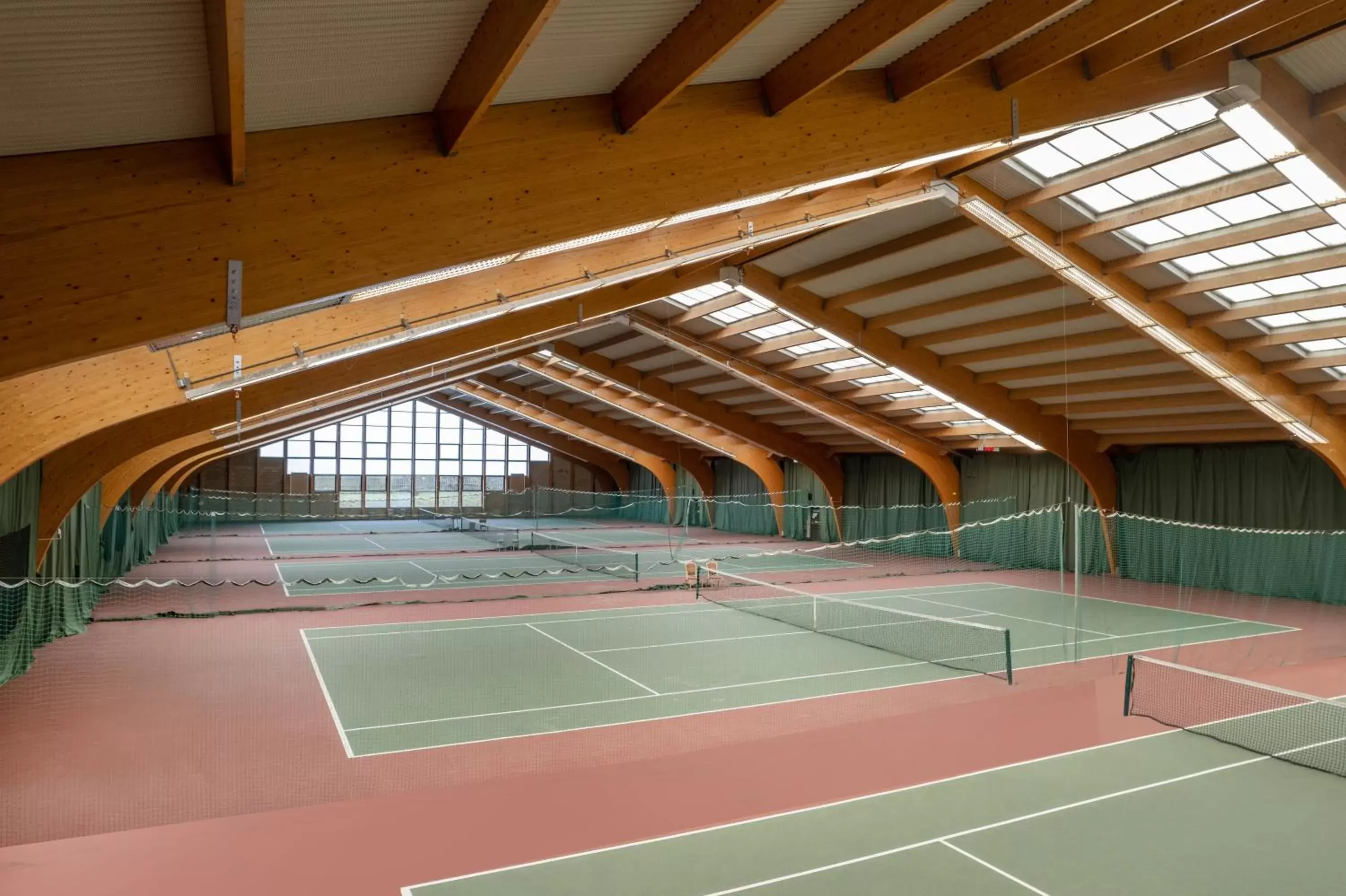 Tennis court, Tennis/Squash in Hampshire Court Hotel & Spa