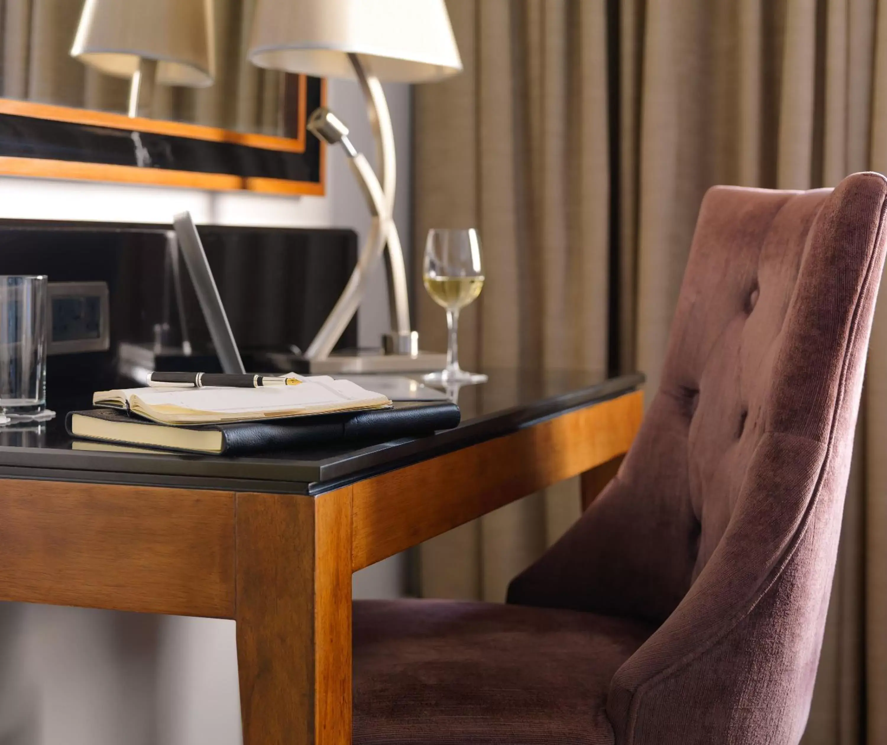 Seating area, TV/Entertainment Center in The Galmont Hotel & Spa