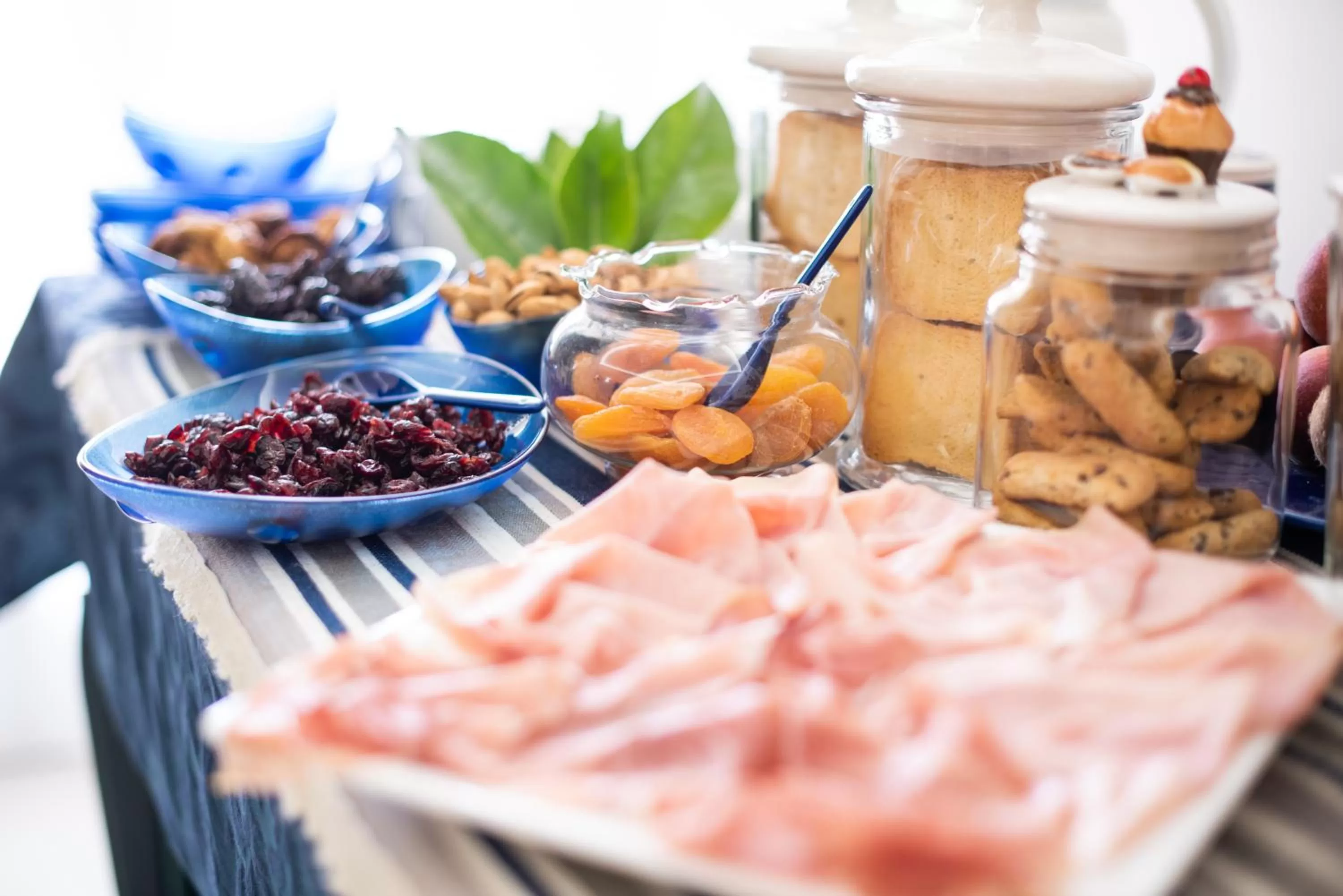 Buffet breakfast in B&B Toma Street