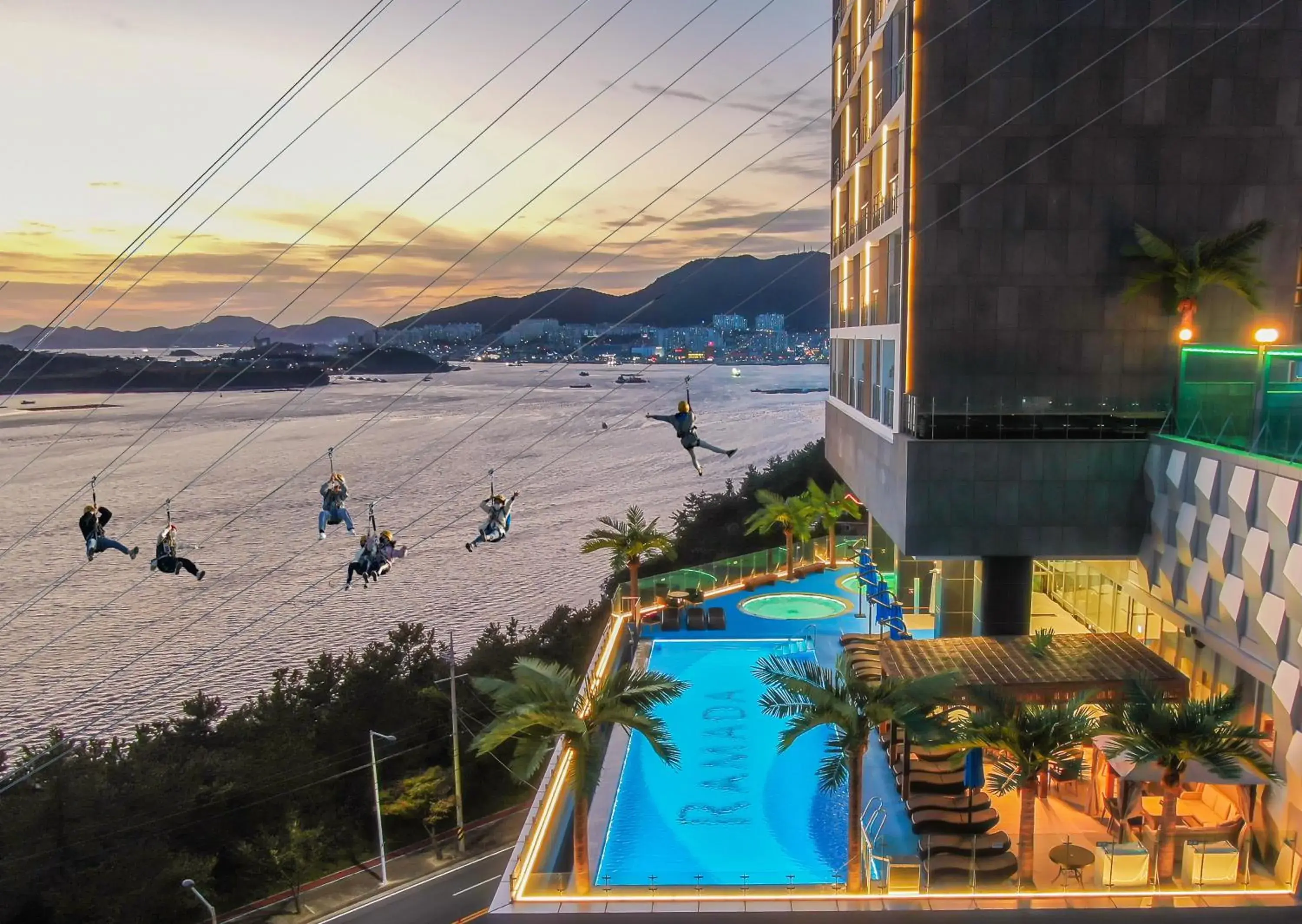 Property building in Ramada Plaza by Wyndham Dolsan Yeosu Property building in Ramada Plaza by Wyndham Dolsan Yeosu