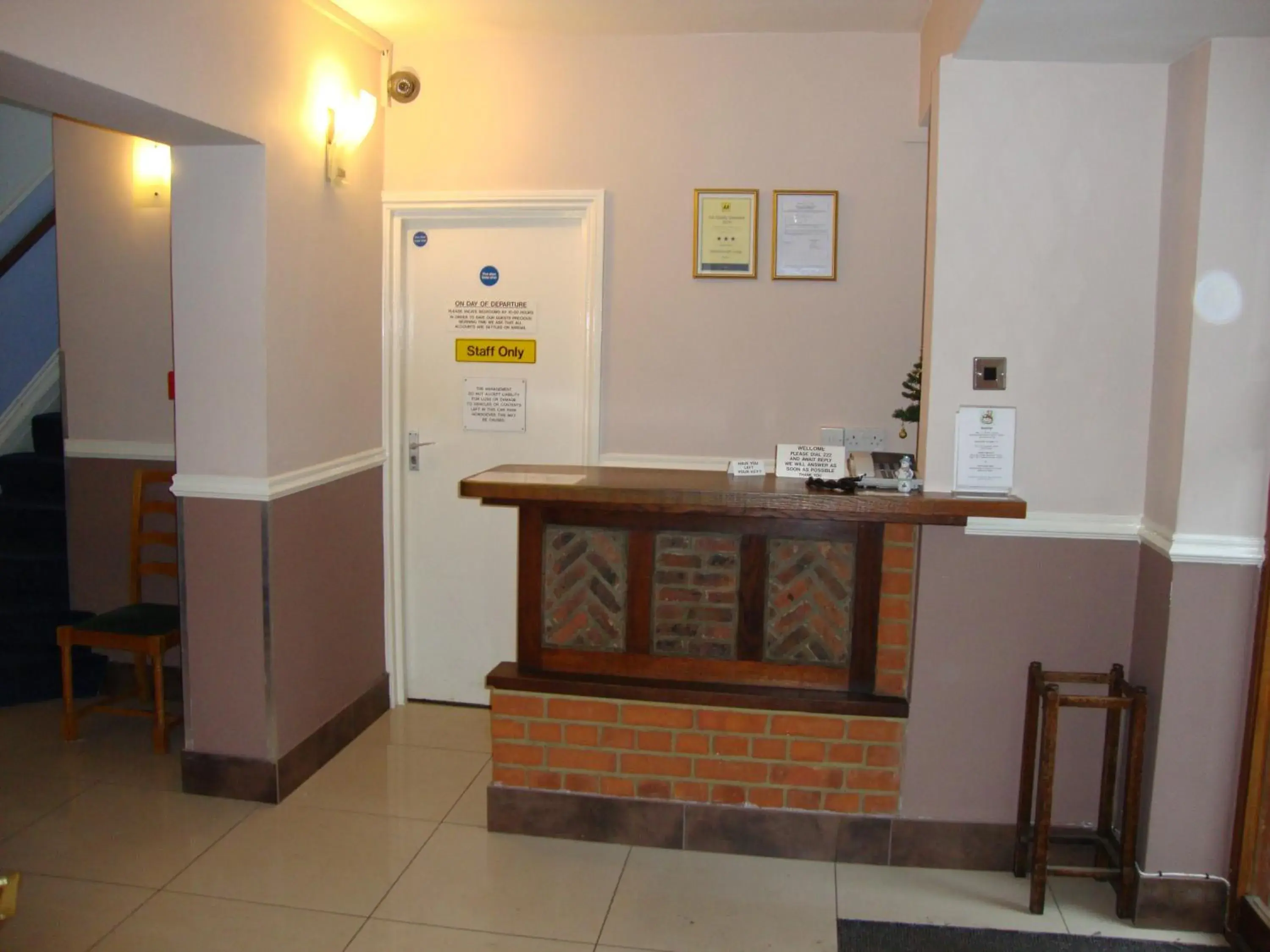 Lobby or reception in Gainsborough Lodge Lobby or reception in Gainsborough Lodge