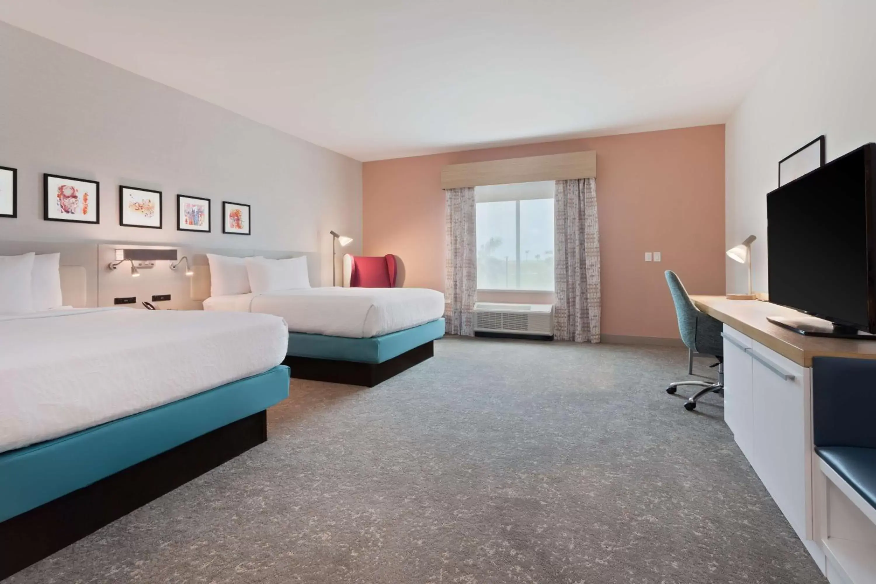 Bedroom, Bed in Hilton Garden Inn Homestead, Fl
