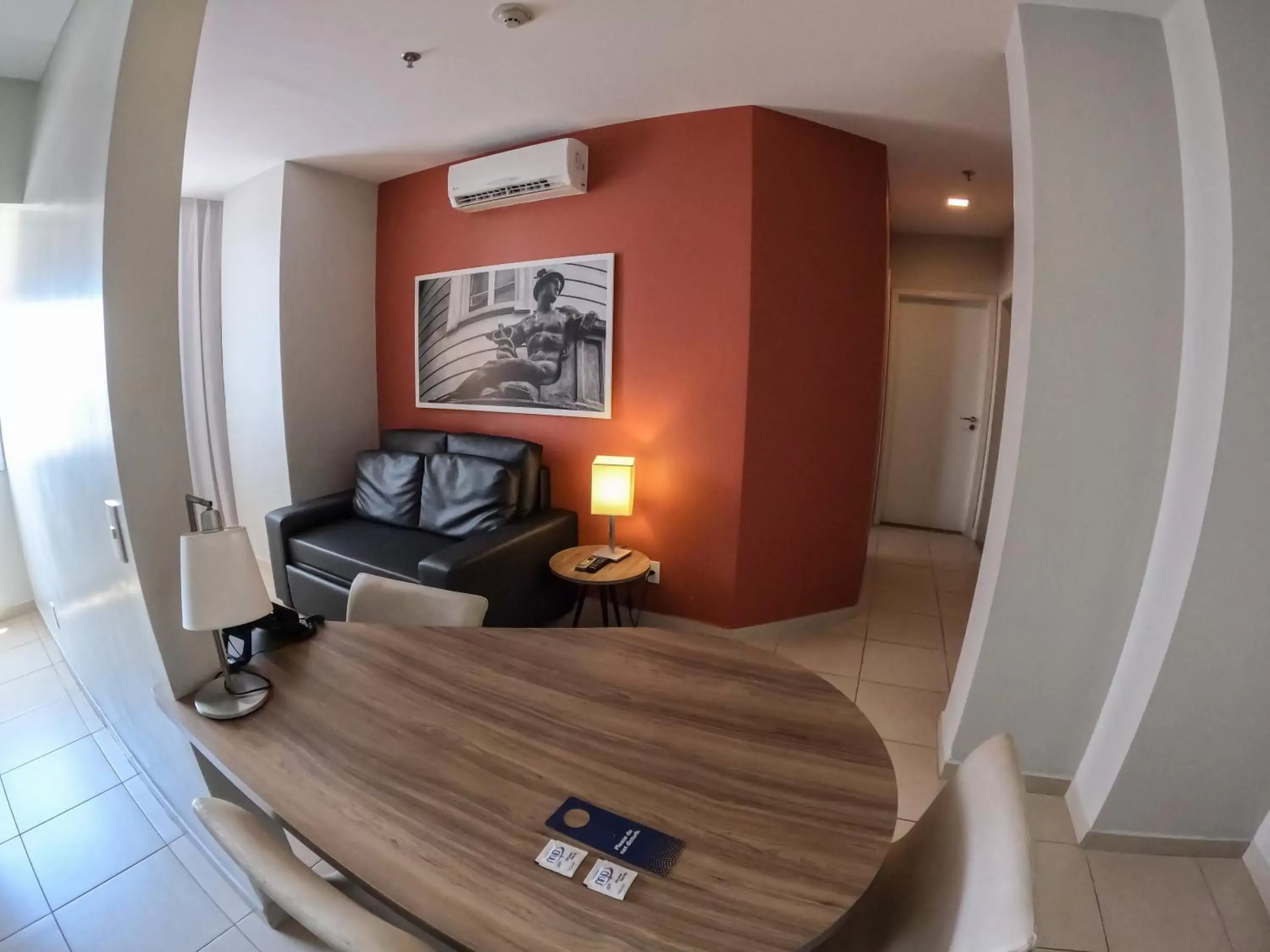 Living room, TV/Entertainment Center in Comfort Hotel Santos