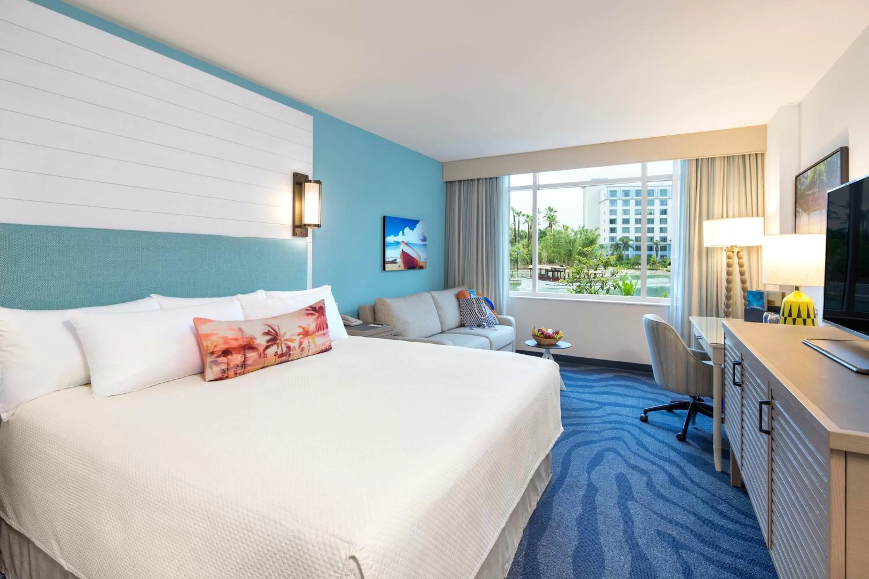 Bedroom, Bed in Universal's Loews Sapphire Falls Resort