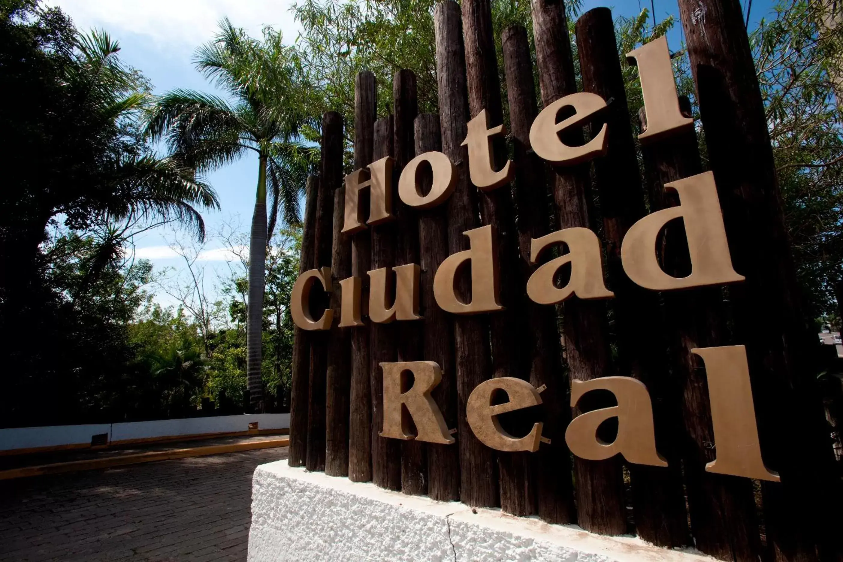 Facade/entrance, Property Logo/Sign in Hotel Ciudad Real Palenque