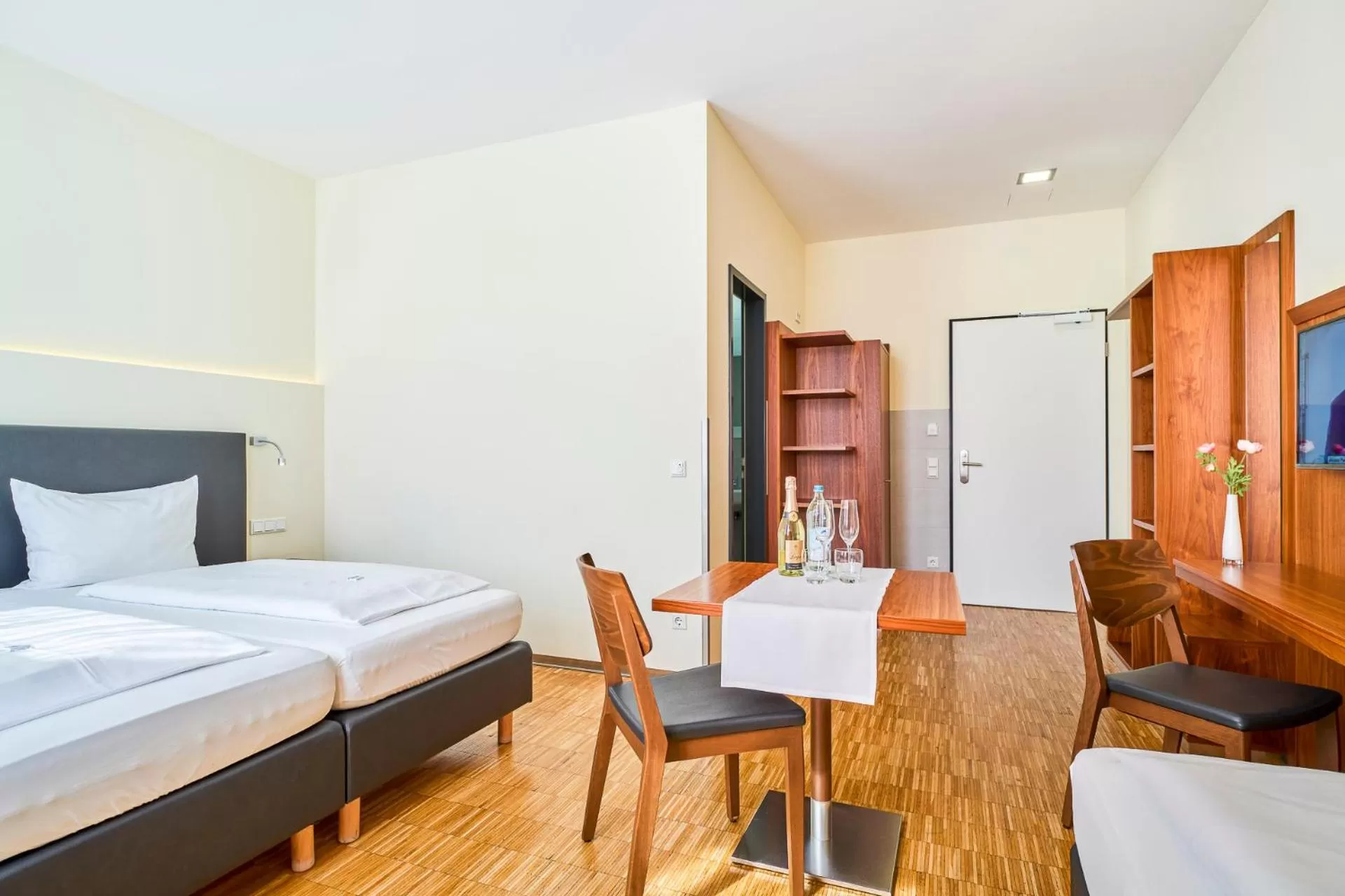 Photo of the whole room, Bed in Hotel Apfelbaum