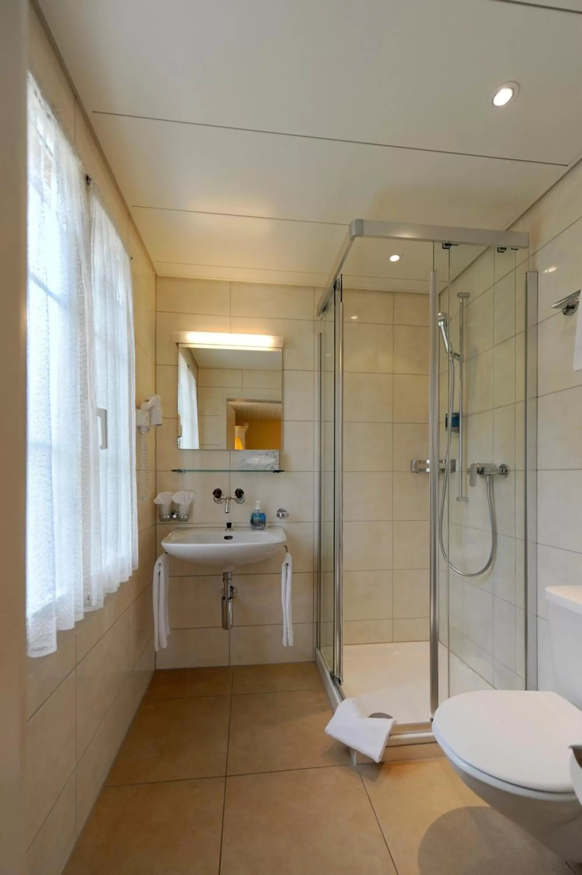 Photo of the whole room, Bathroom in Seehof Hotel Du Lac