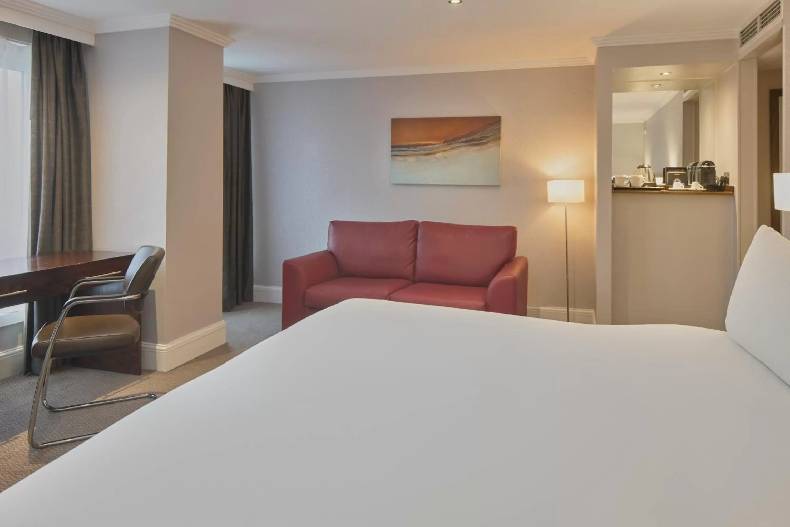 Bedroom, Bed in DoubleTree by Hilton Bristol City Centre