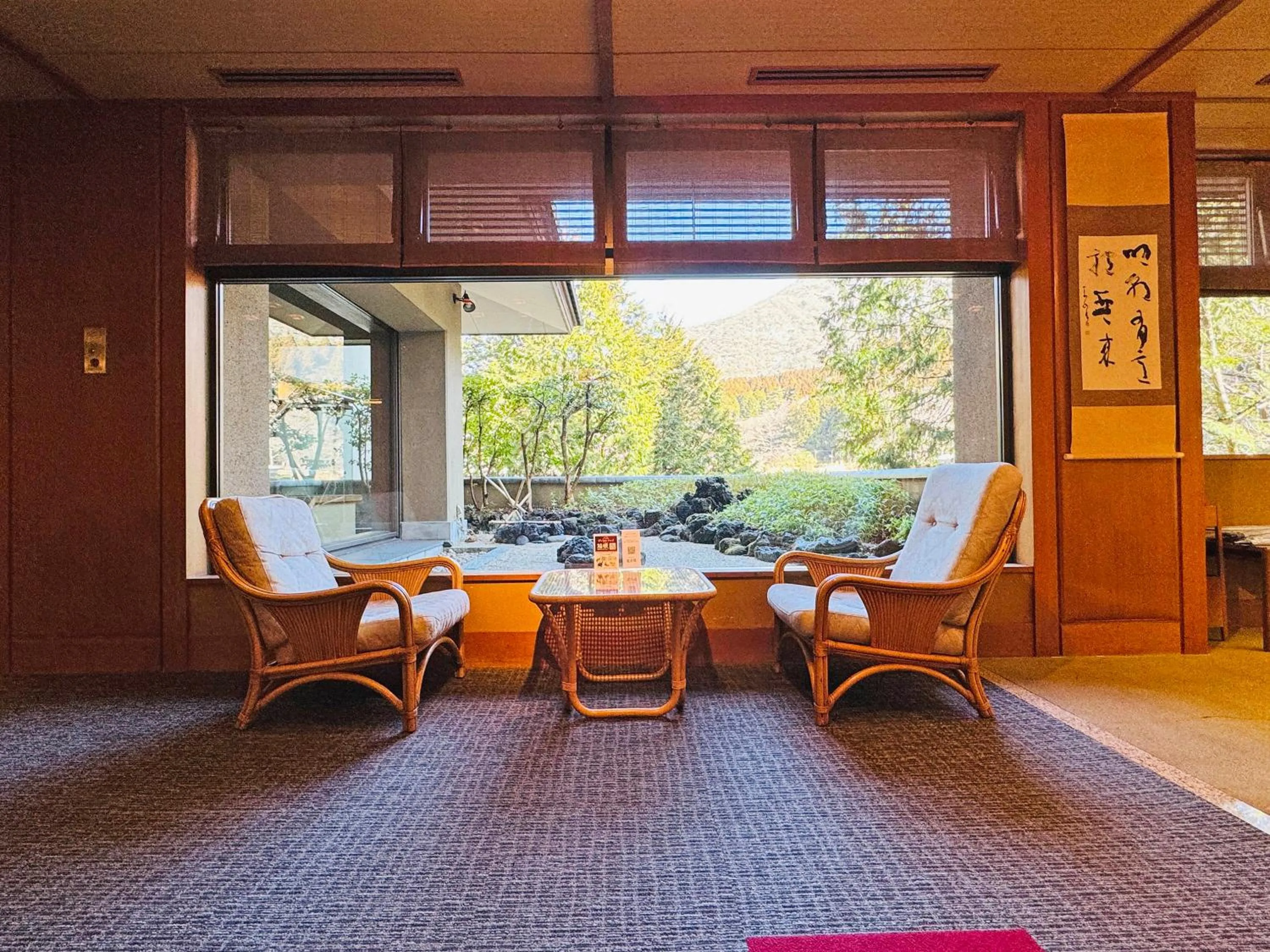 Area and facilities in Ryuguden