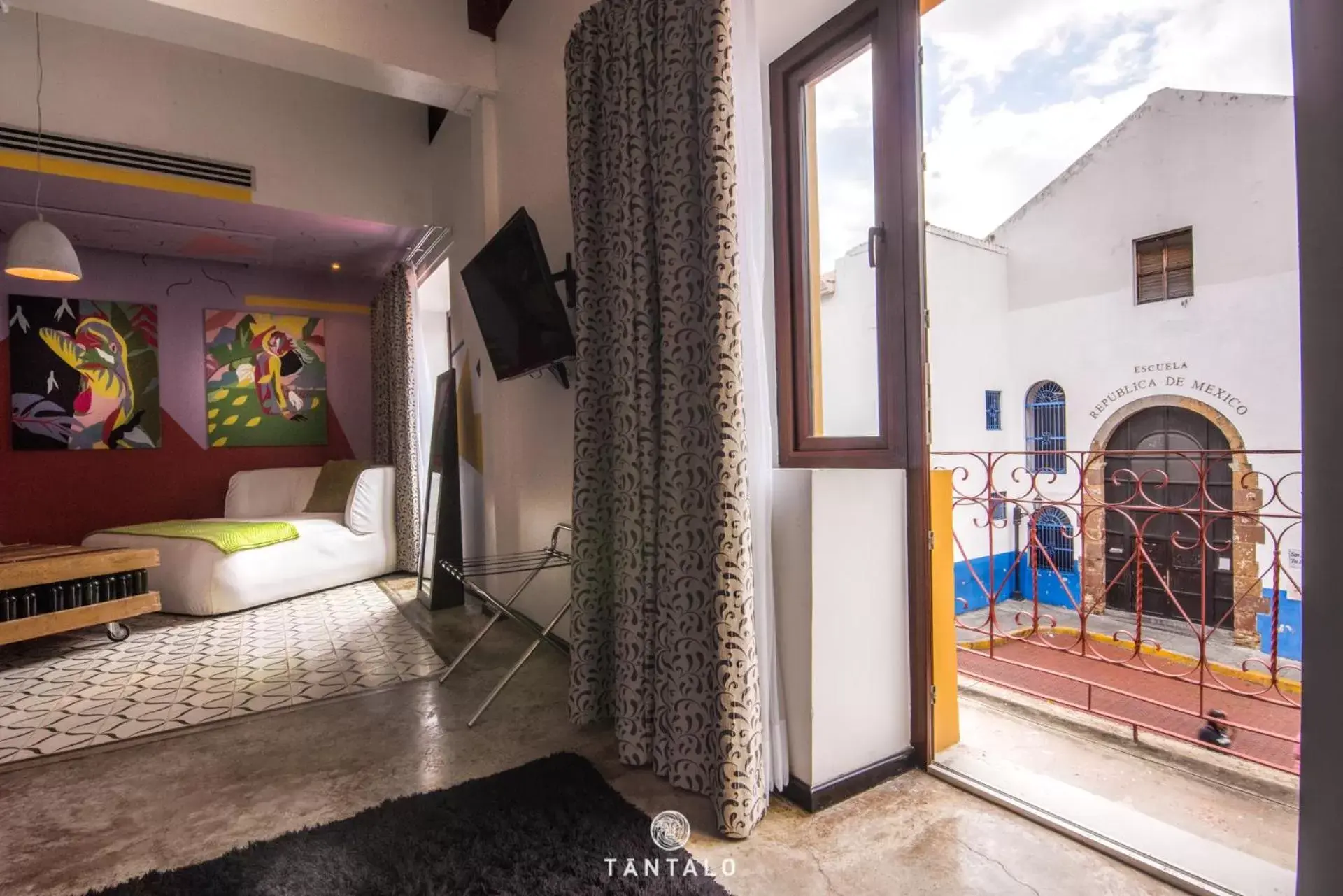 Bed in Tantalo Hotel - Kitchen - Roofbar Bed in Tantalo Hotel - Kitchen - Roofbar