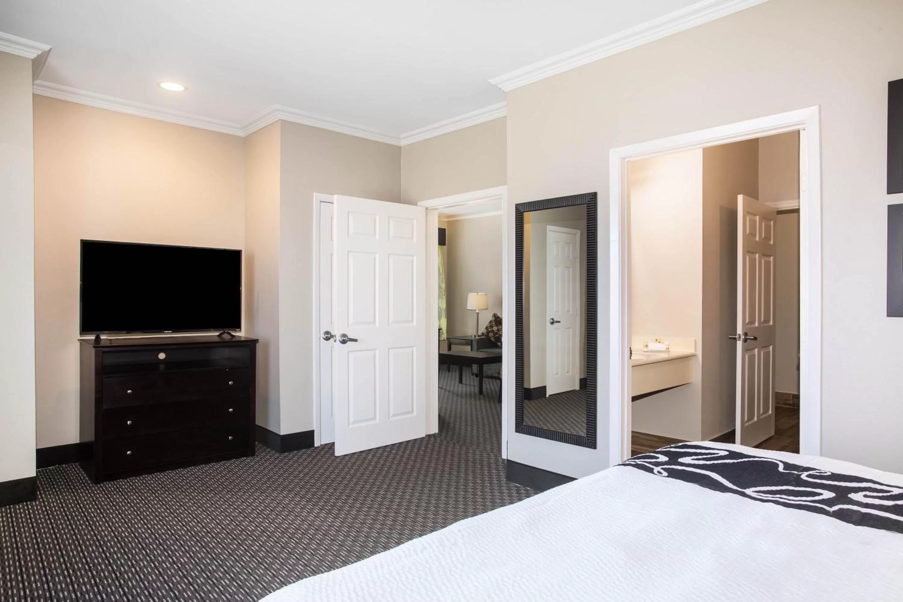 Bed in La Quinta by Wyndham Columbus TX