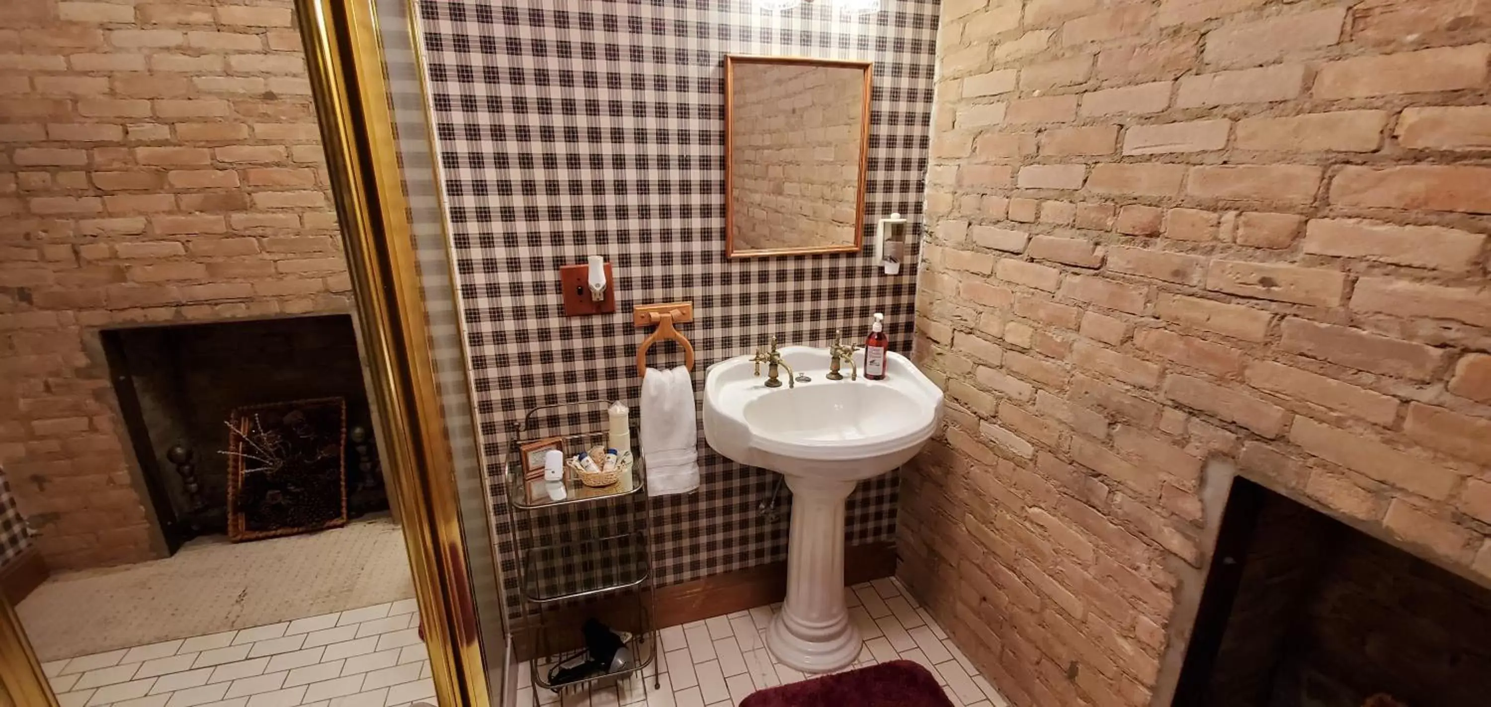 Bathroom in Saravilla Bed & Breakfast