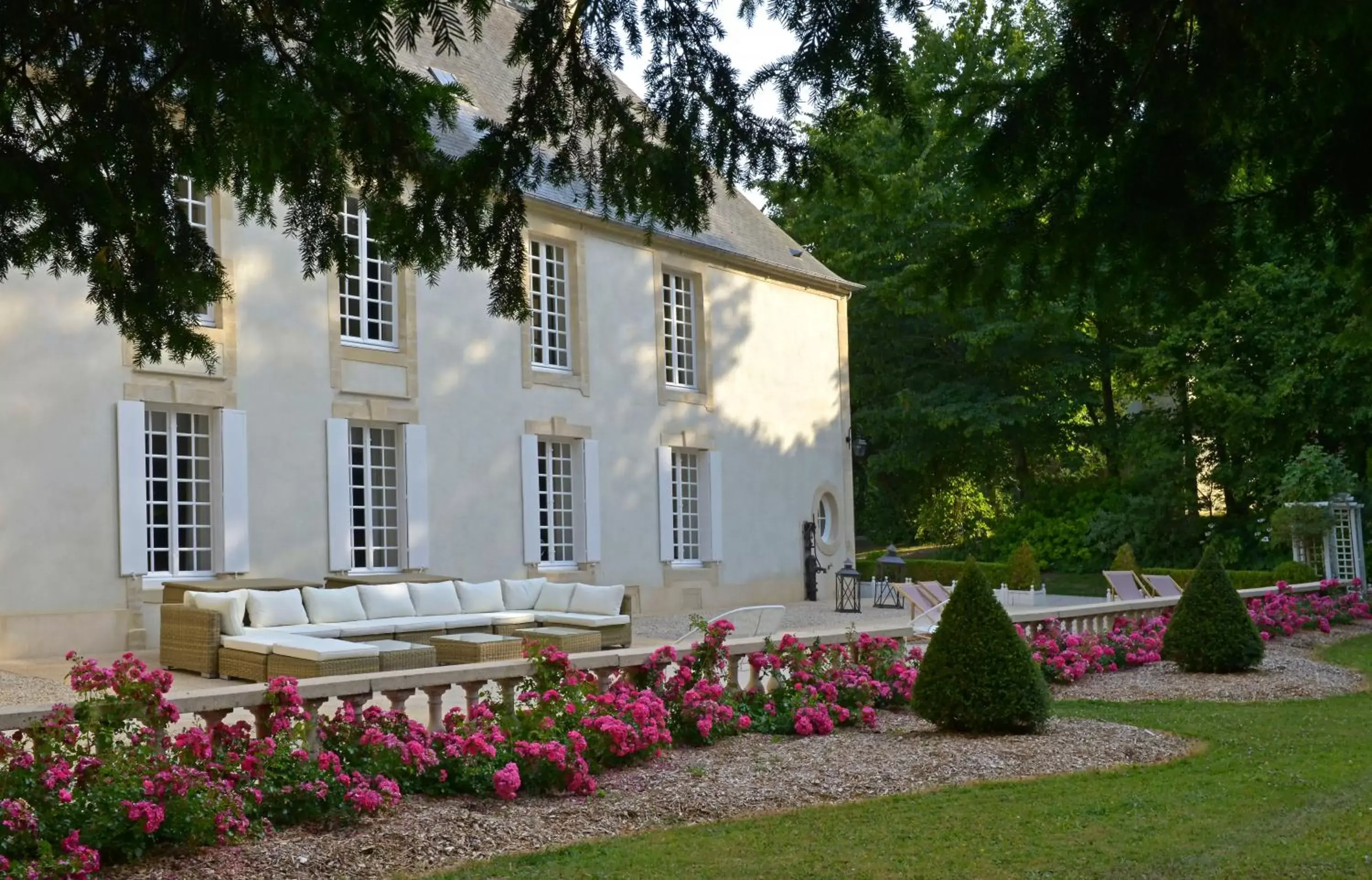 Property Building in Château Saint Gilles