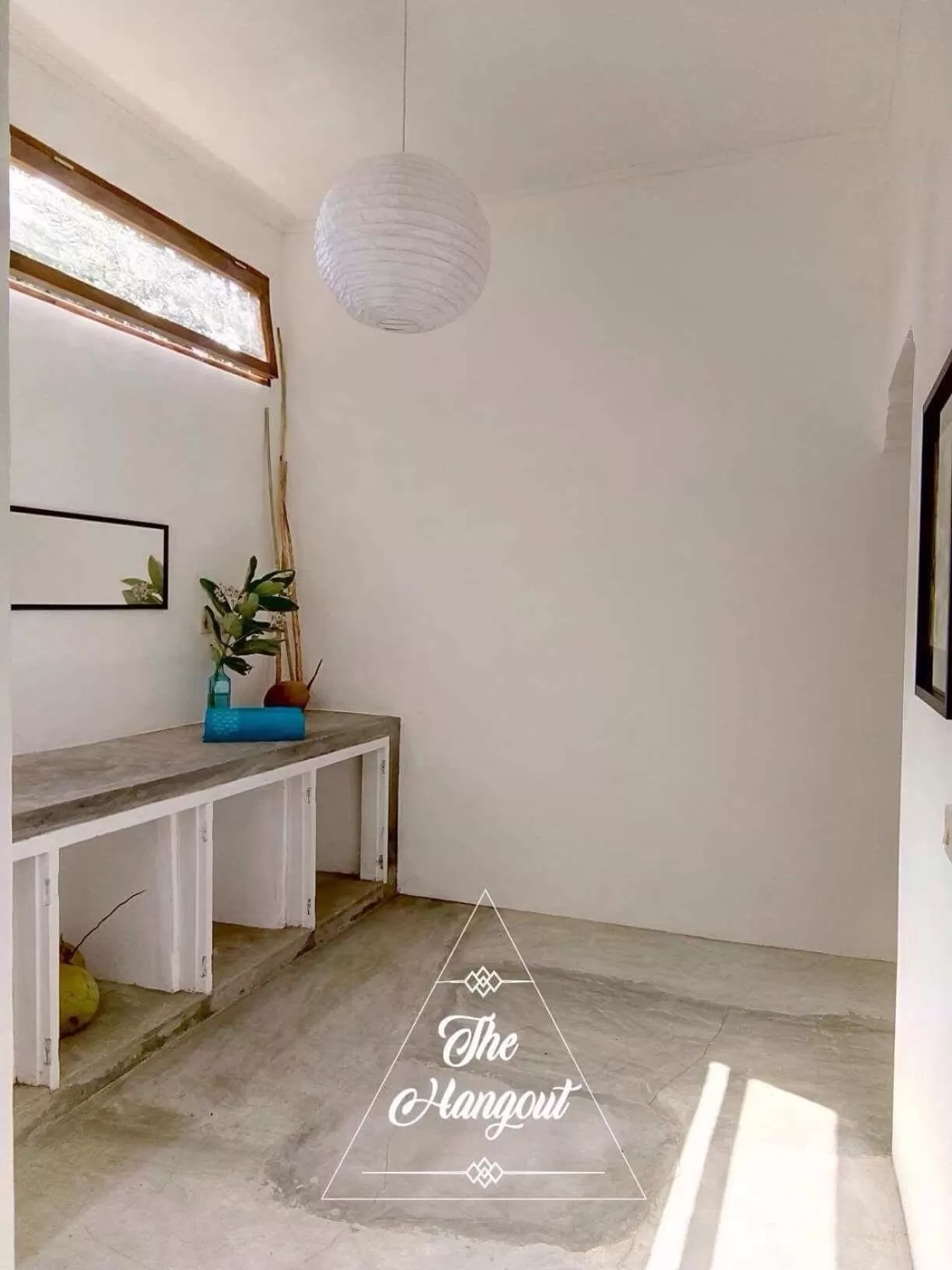 Bathroom, TV/Entertainment Center in Café des Arts Gili Air