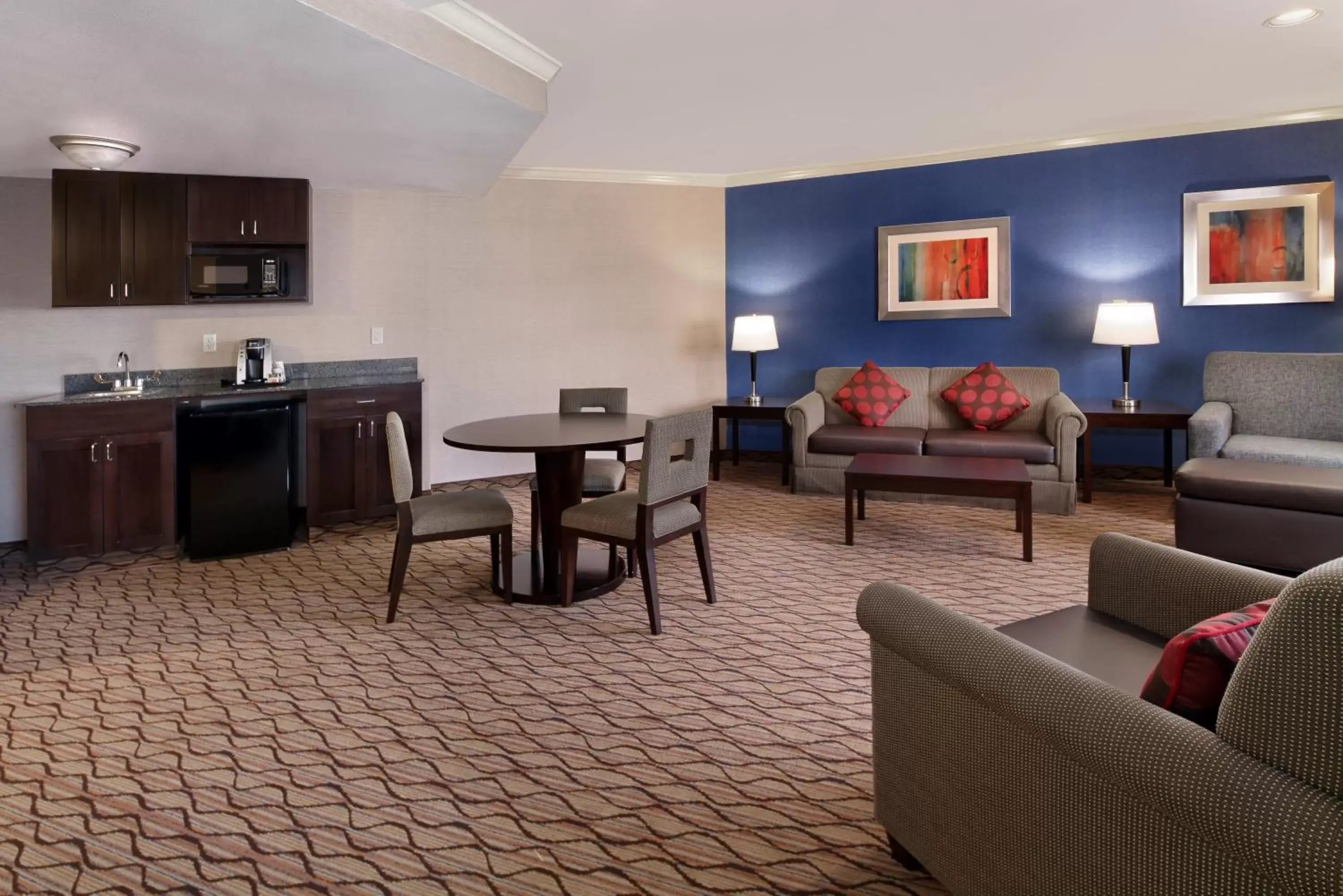 Photo of the whole room, Seating Area in Holiday Inn Express Port Hueneme, an IHG Hotel