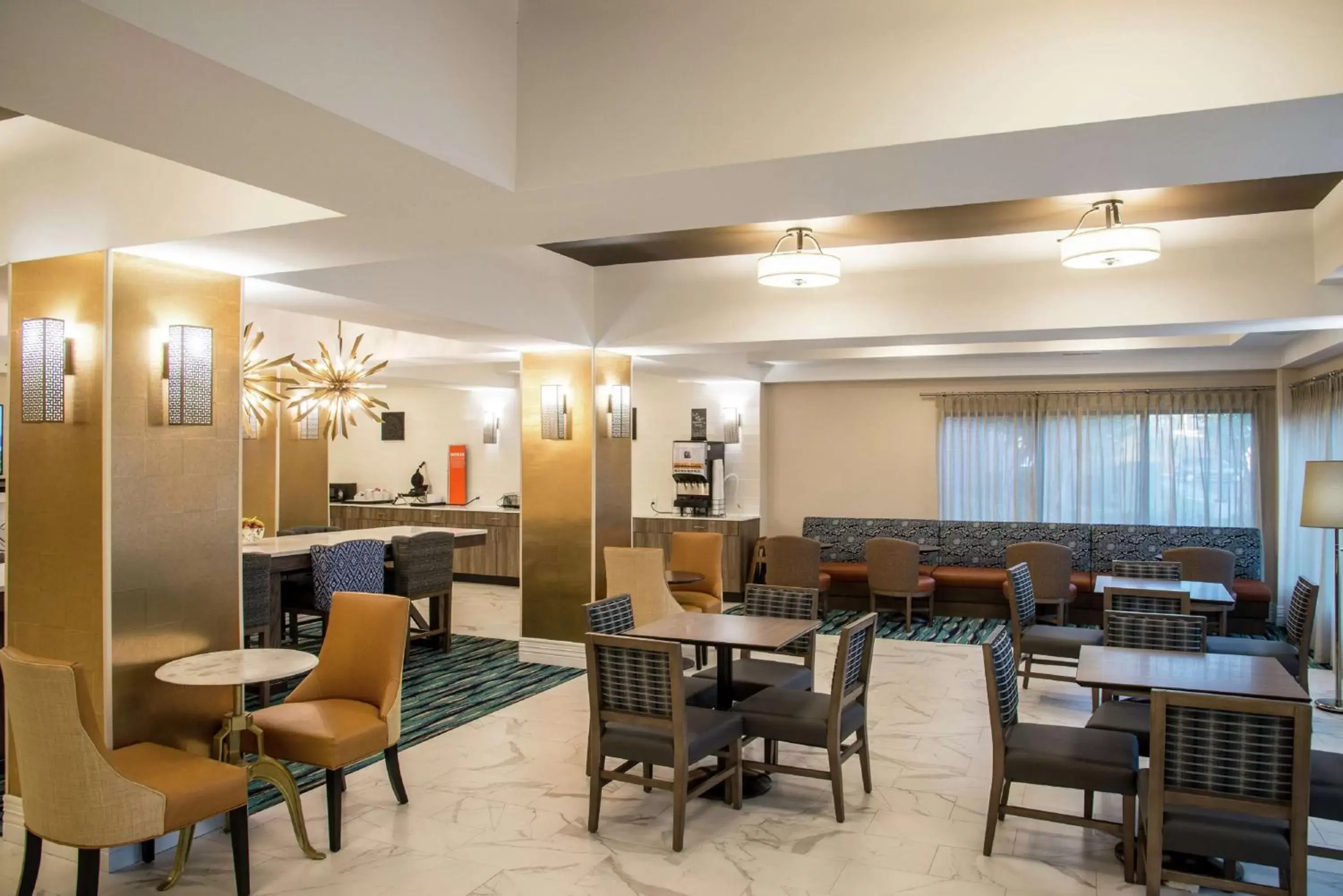 Lobby or reception, Restaurant/Places to Eat in Hampton Inn & Suites Jackson Coliseum