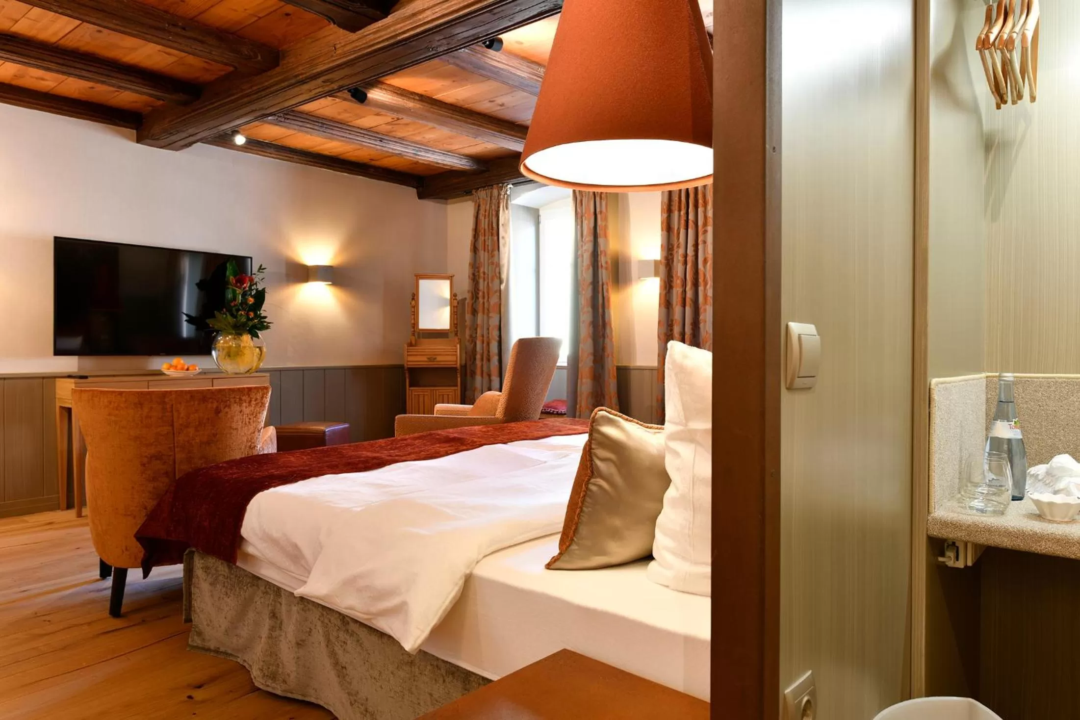 Bedroom, Bed in Romantik Hotel Markusturm