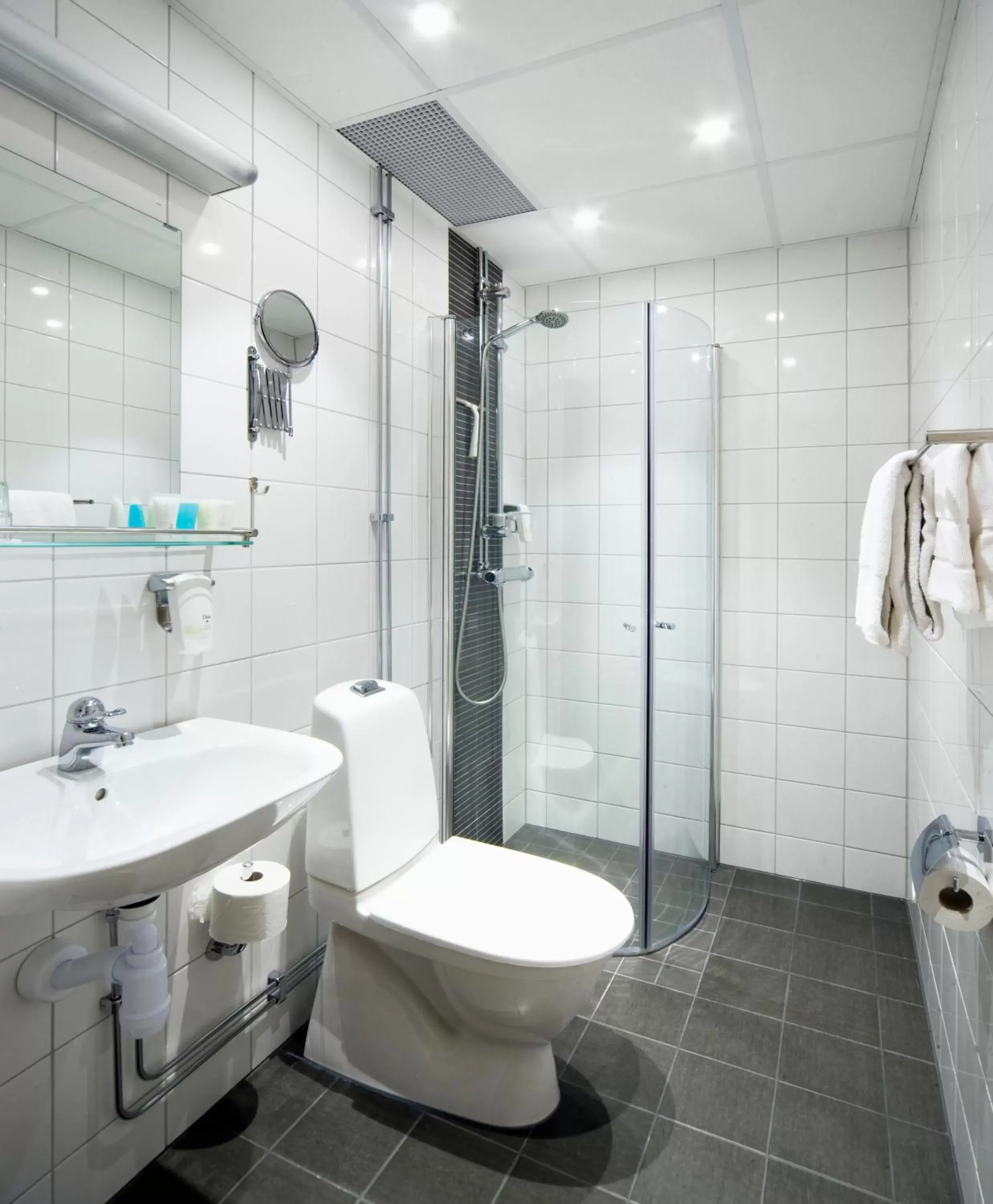 Shower, Bathroom in Sure Hotel by Best Western Ojaby Herrgard