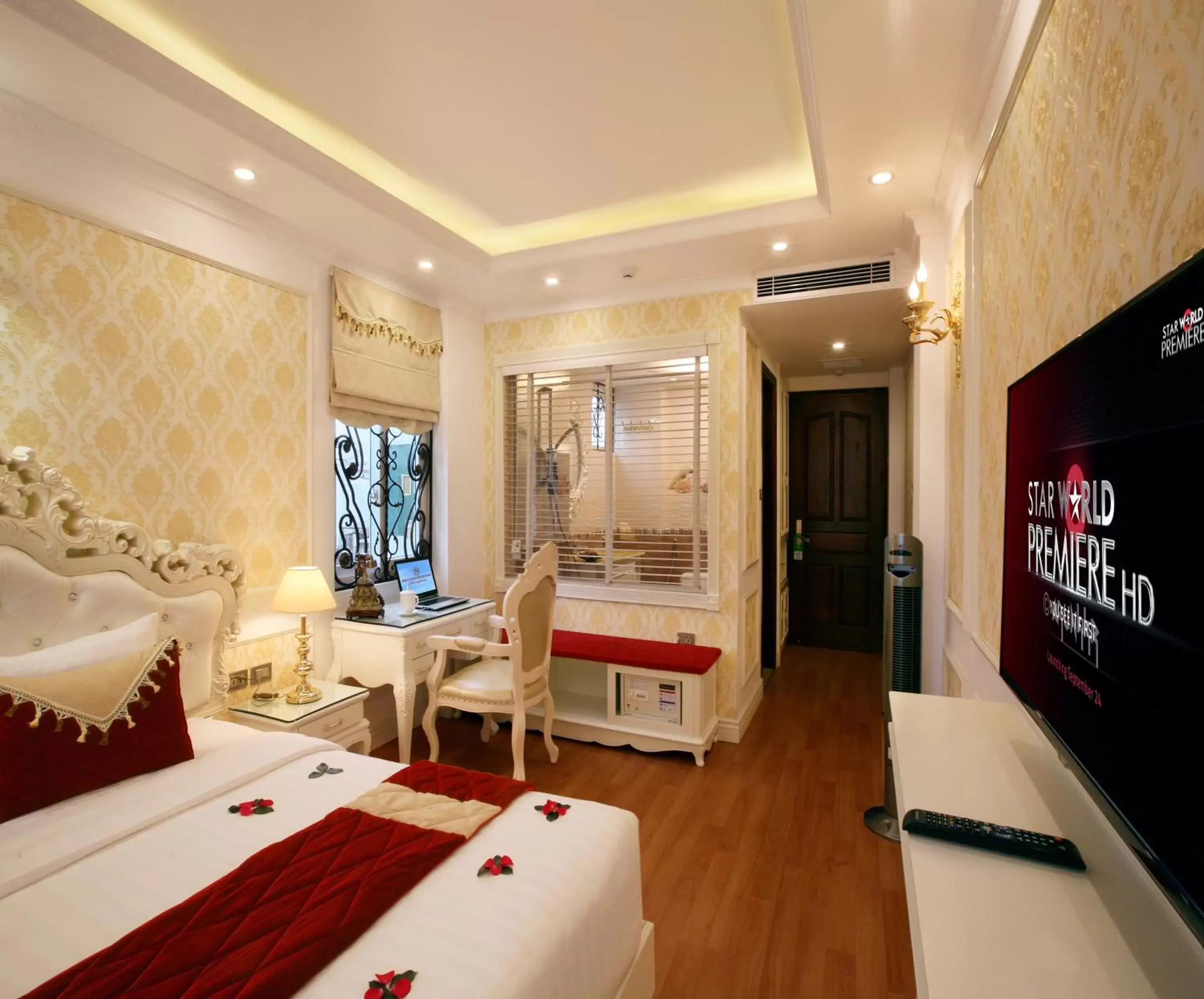 Bedroom in Hanoi Hotel Royal