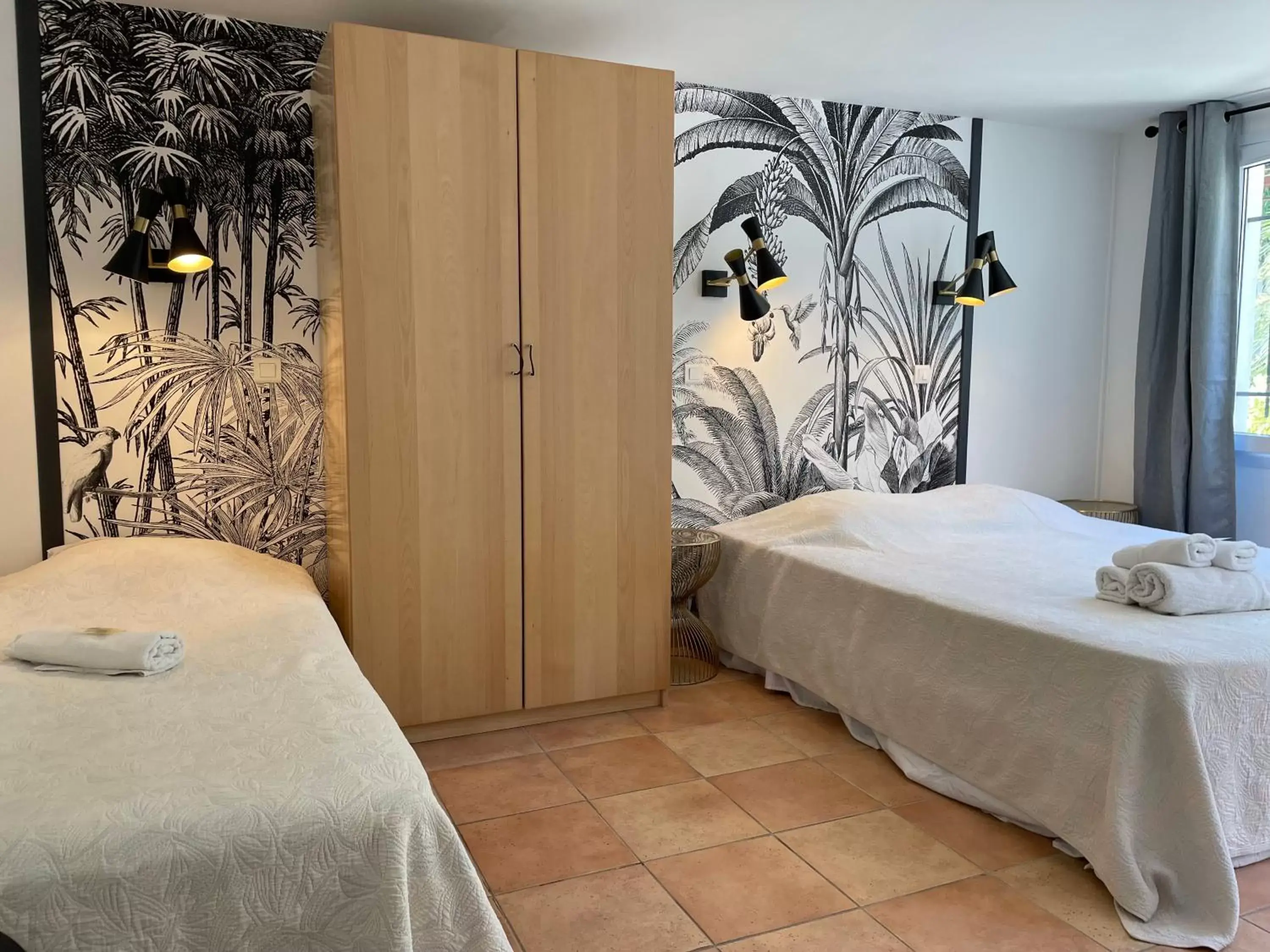 Bed in "Cap Riviera" Hotel & Restaurant Saint Aygulf