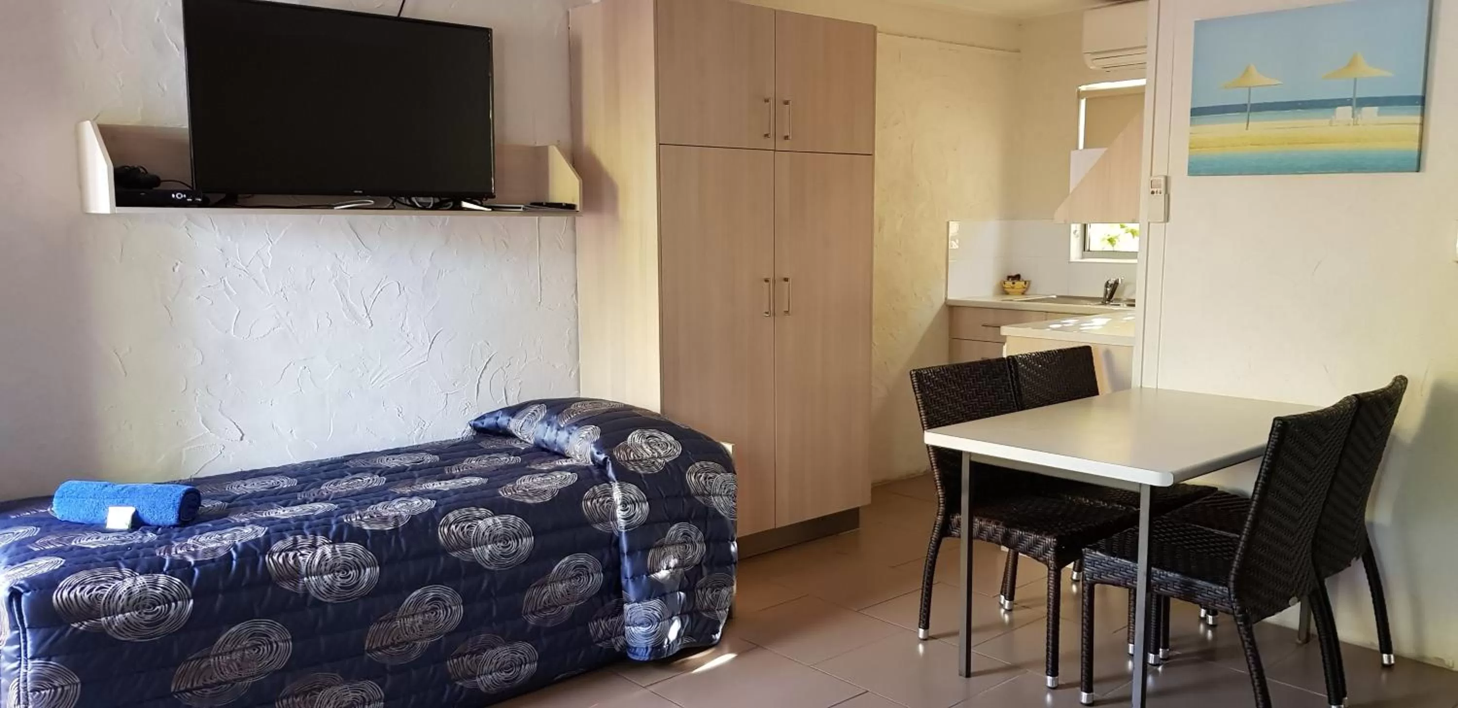 TV and multimedia in Mango Tree Motel