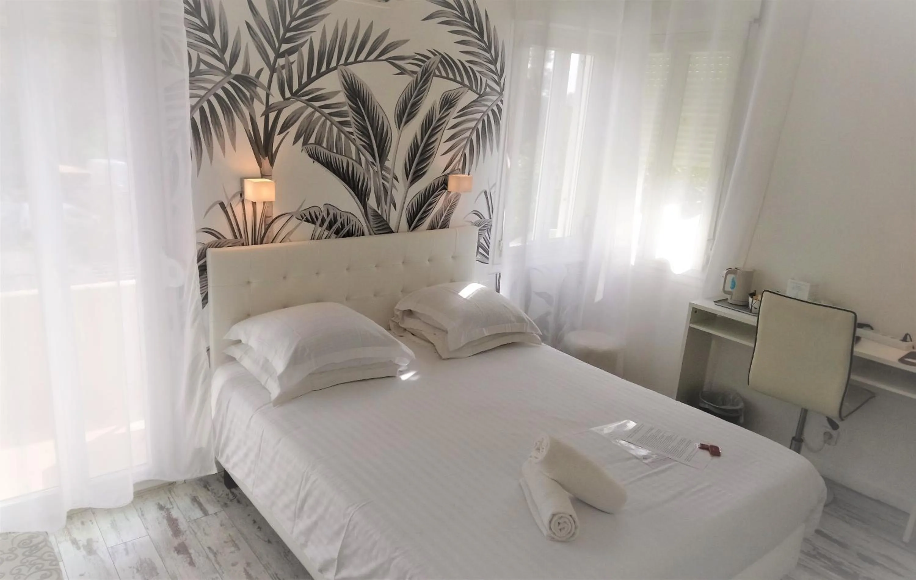 Bedroom, Bed in Les Jardins de Bormes, hôtel adult only avec sauna & jacuzzi