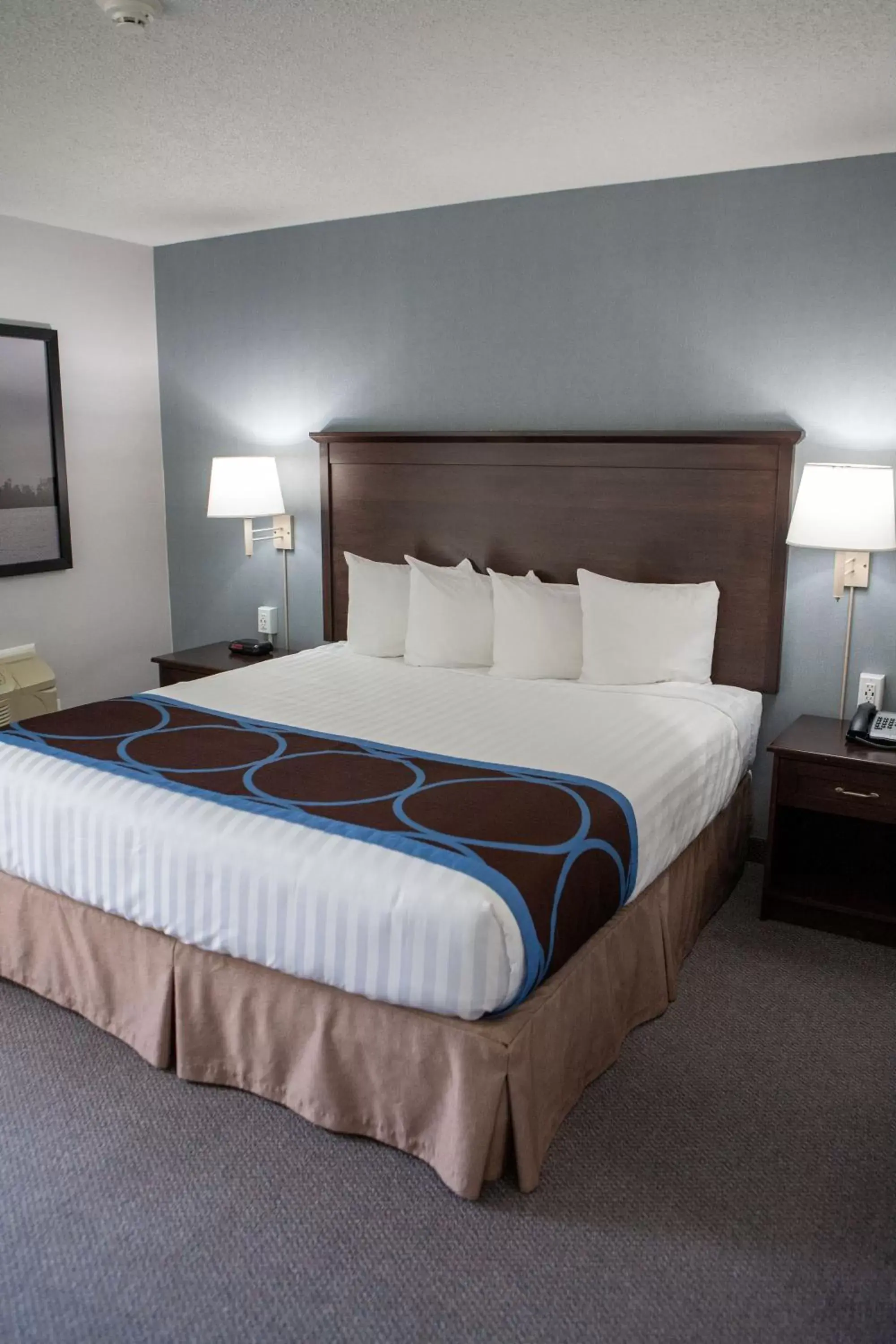 Queen Business Room with Park View - Non-Smoking in Super 8 by Wyndham Port Elgin