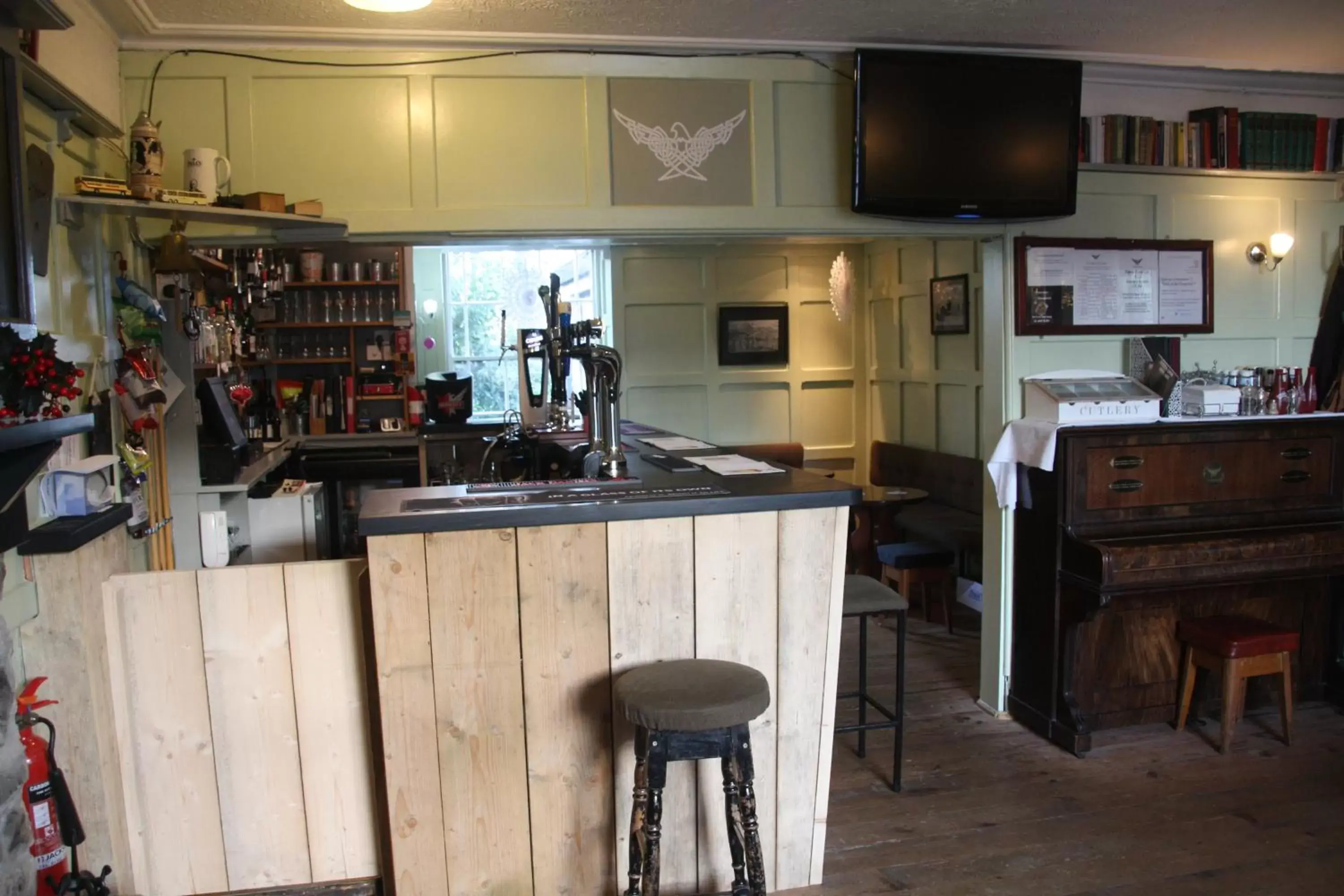 Lounge or bar, Kitchen/Kitchenette in Y Pengwern