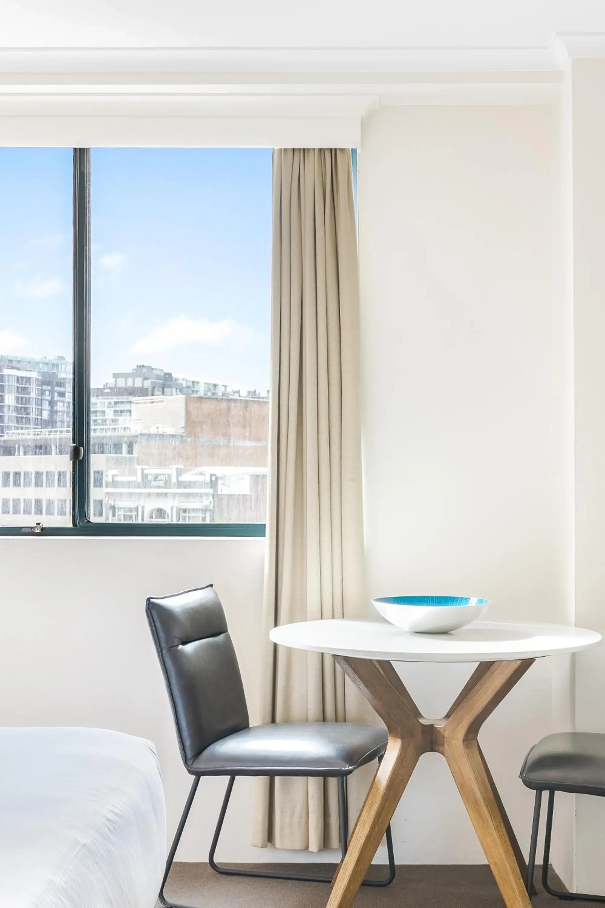 Seating Area in Oaks Sydney Castlereagh Suites