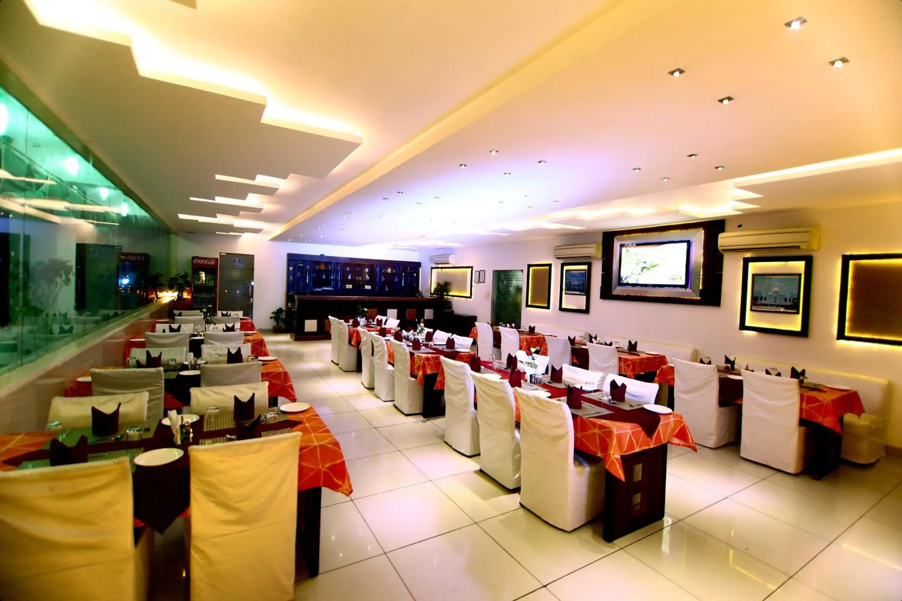 Restaurant/places to eat in Taj Inn Hotel Restaurant/places to eat in Taj Inn Hotel