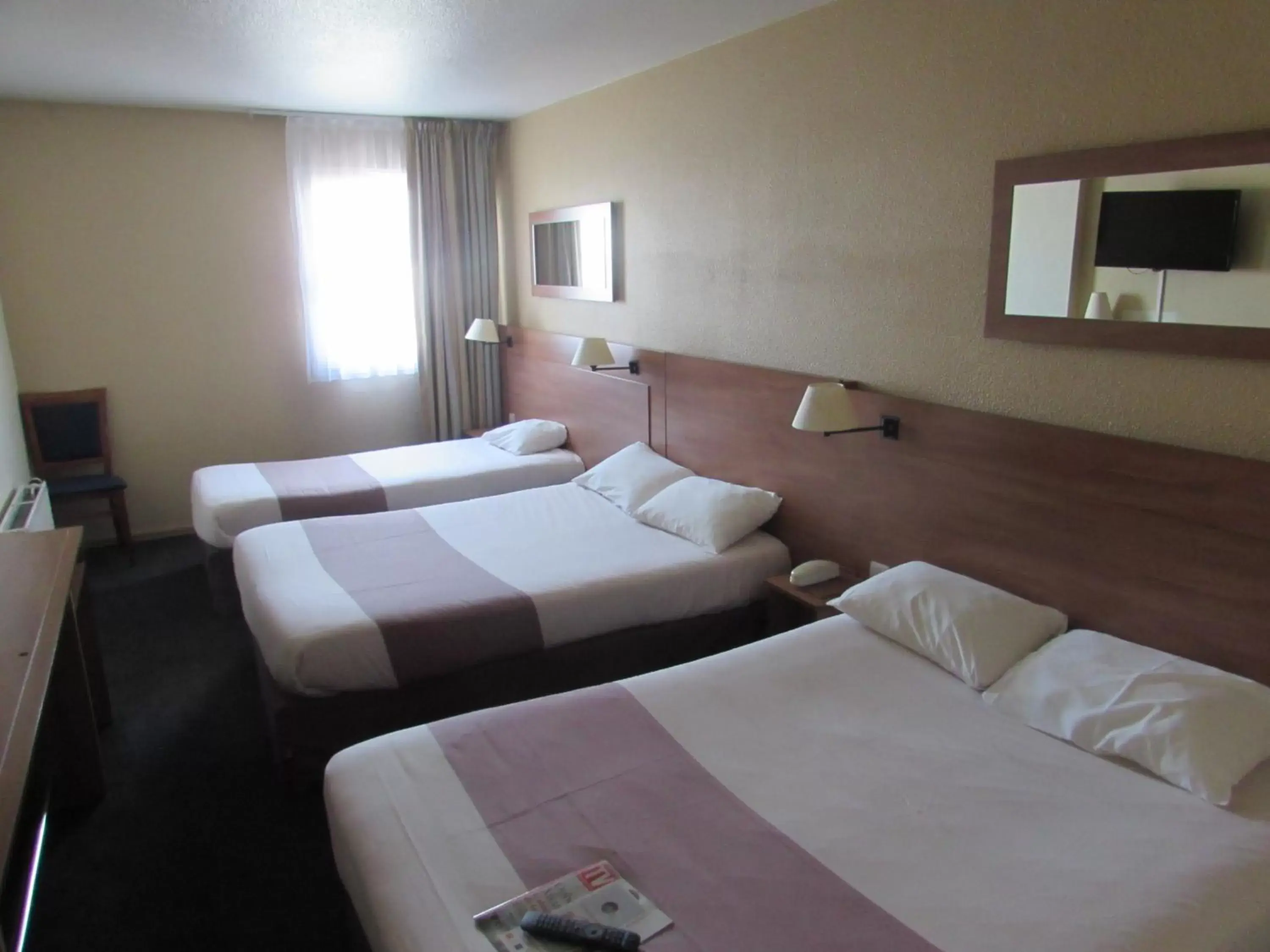 Photo of the whole room, Bed in Kyriad Marne-La-Vallée Torcy
