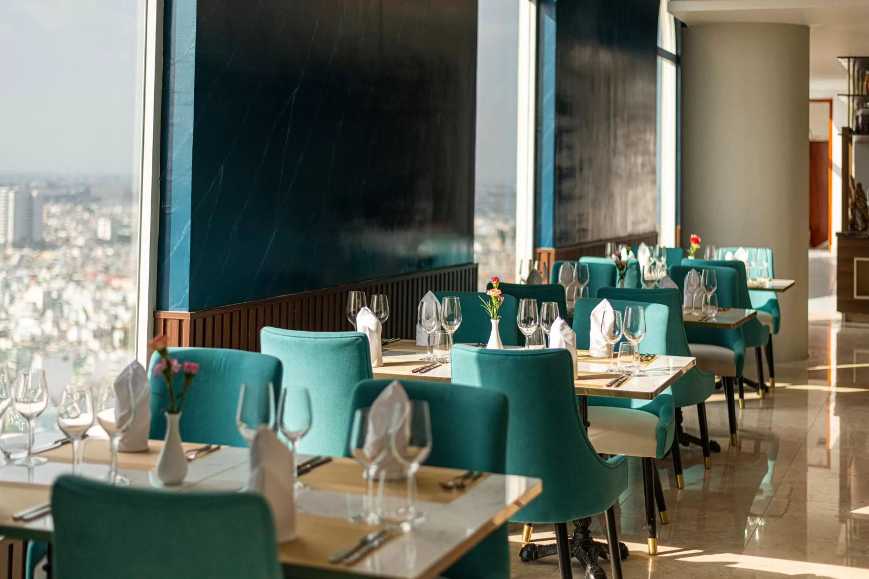 Restaurant/places to eat in La Vela Saigon Hotel