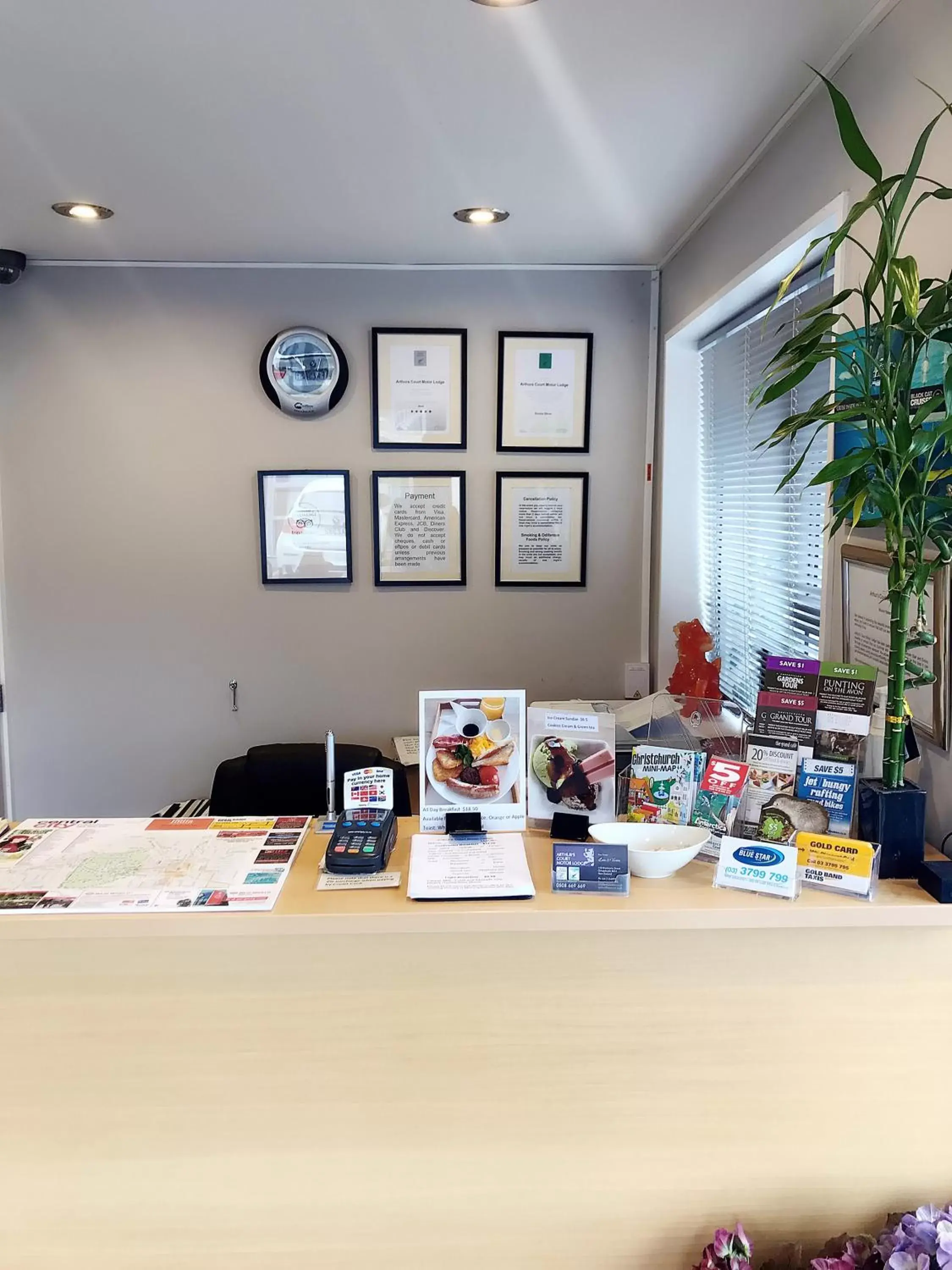 Lobby or reception in Arthur's Court Motor Lodge Lobby or reception in Arthur's Court Motor Lodge