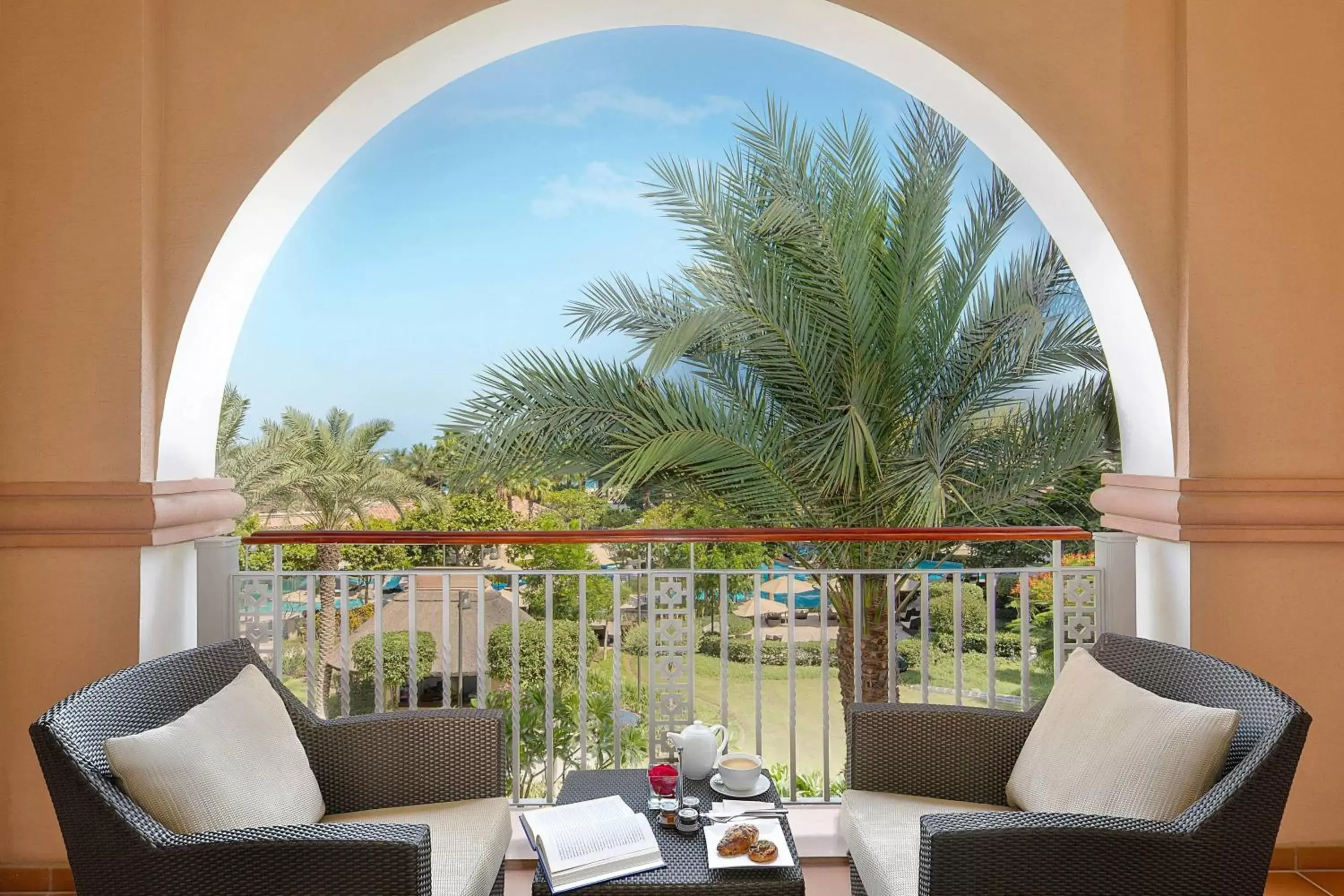 Photo of the whole room, Balcony/Terrace in The Ritz-Carlton, Dubai